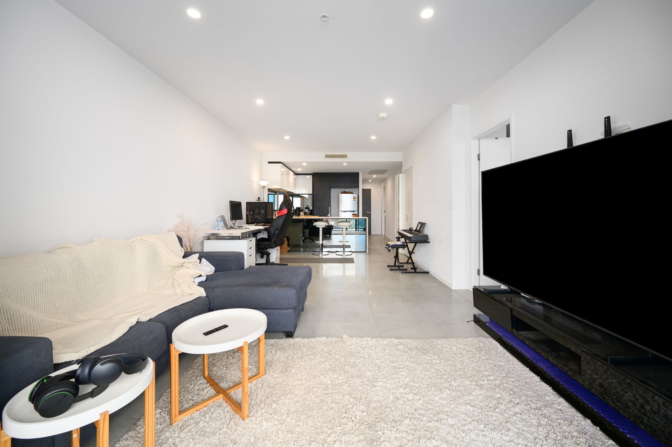 5707/5 Harbour Side Court — photo 6 of 25