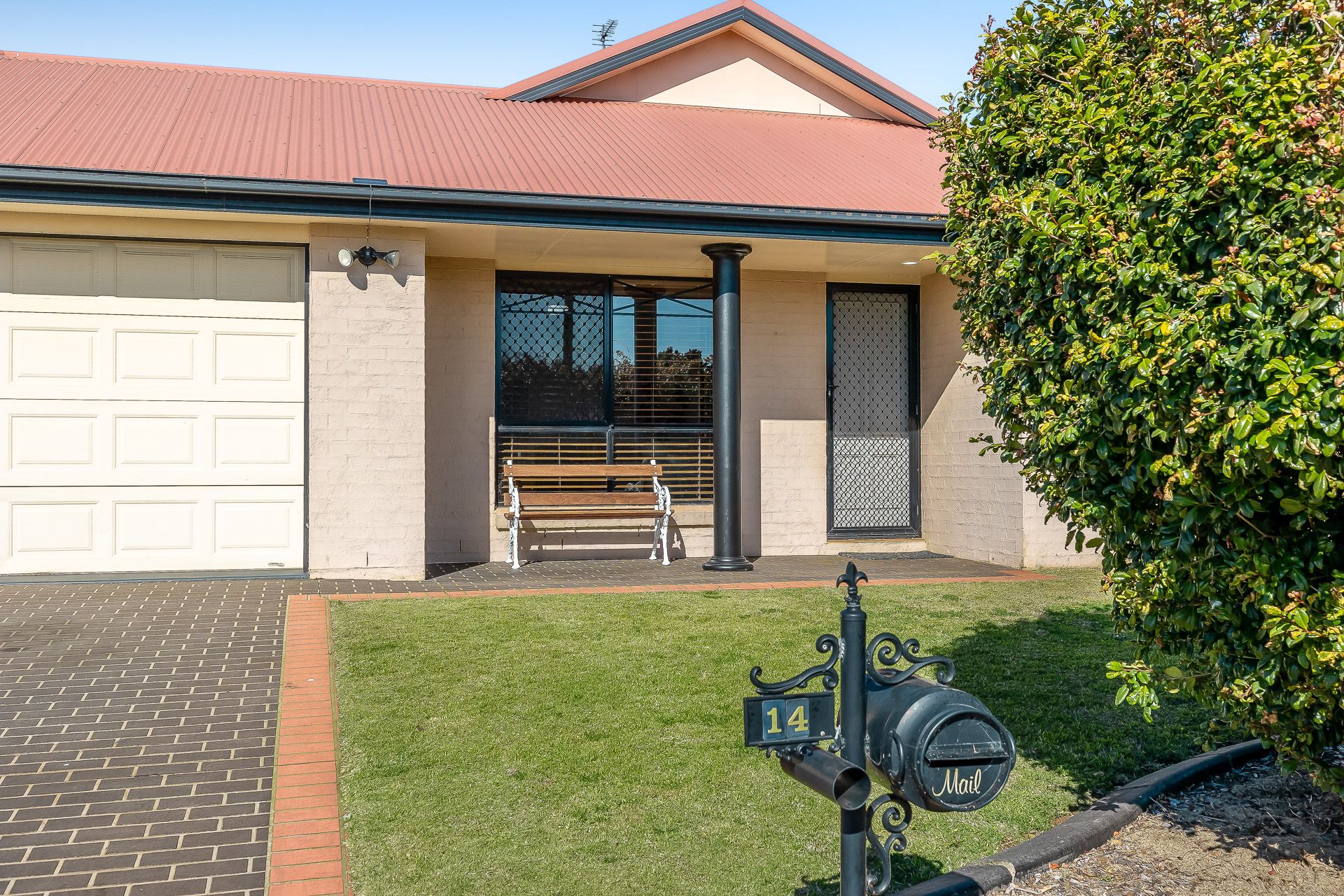 14 Pillar Street, Middle Ridge, QLD 4350