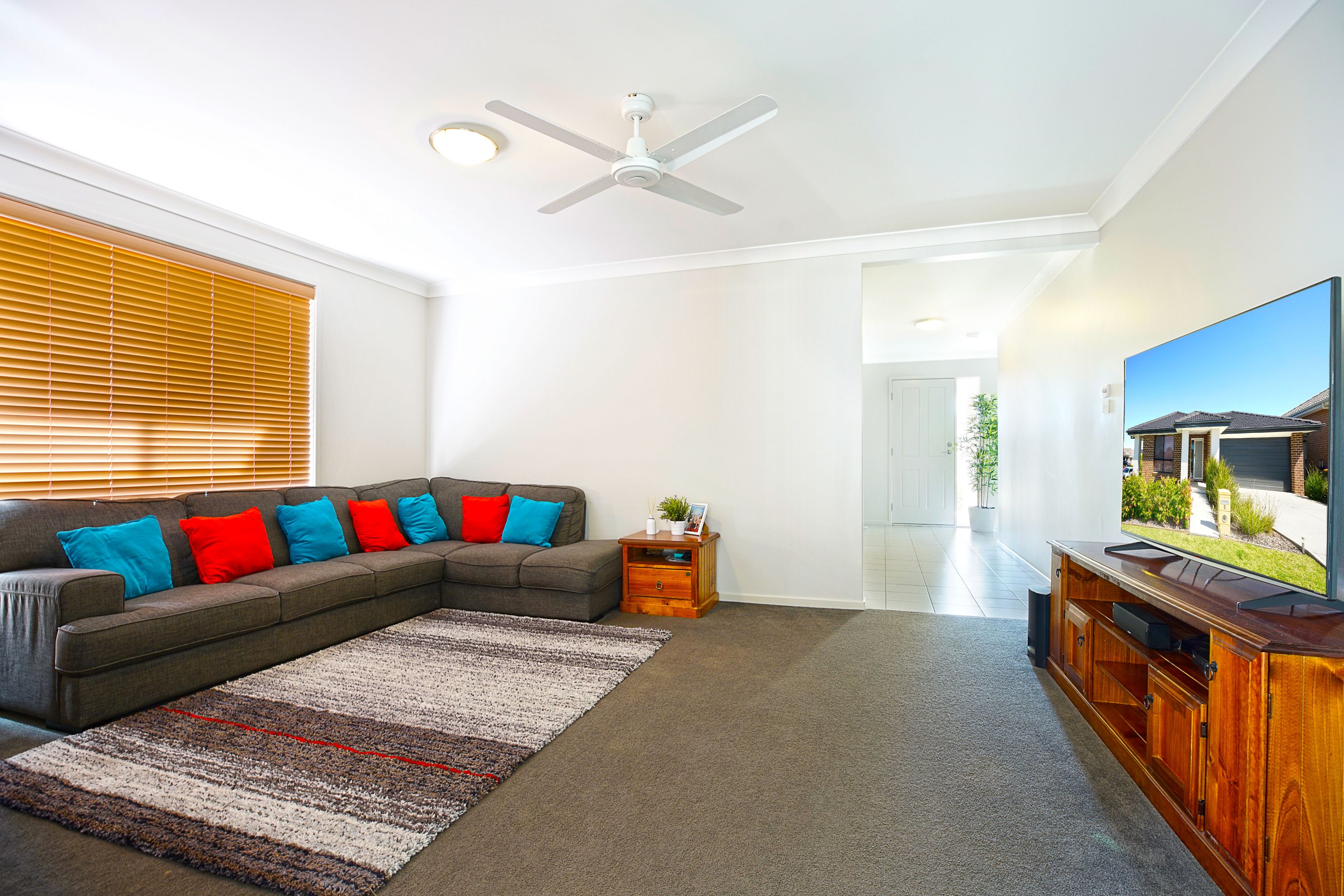 5 Tengala Drive, JORDAN SPRINGS, NSW 2747