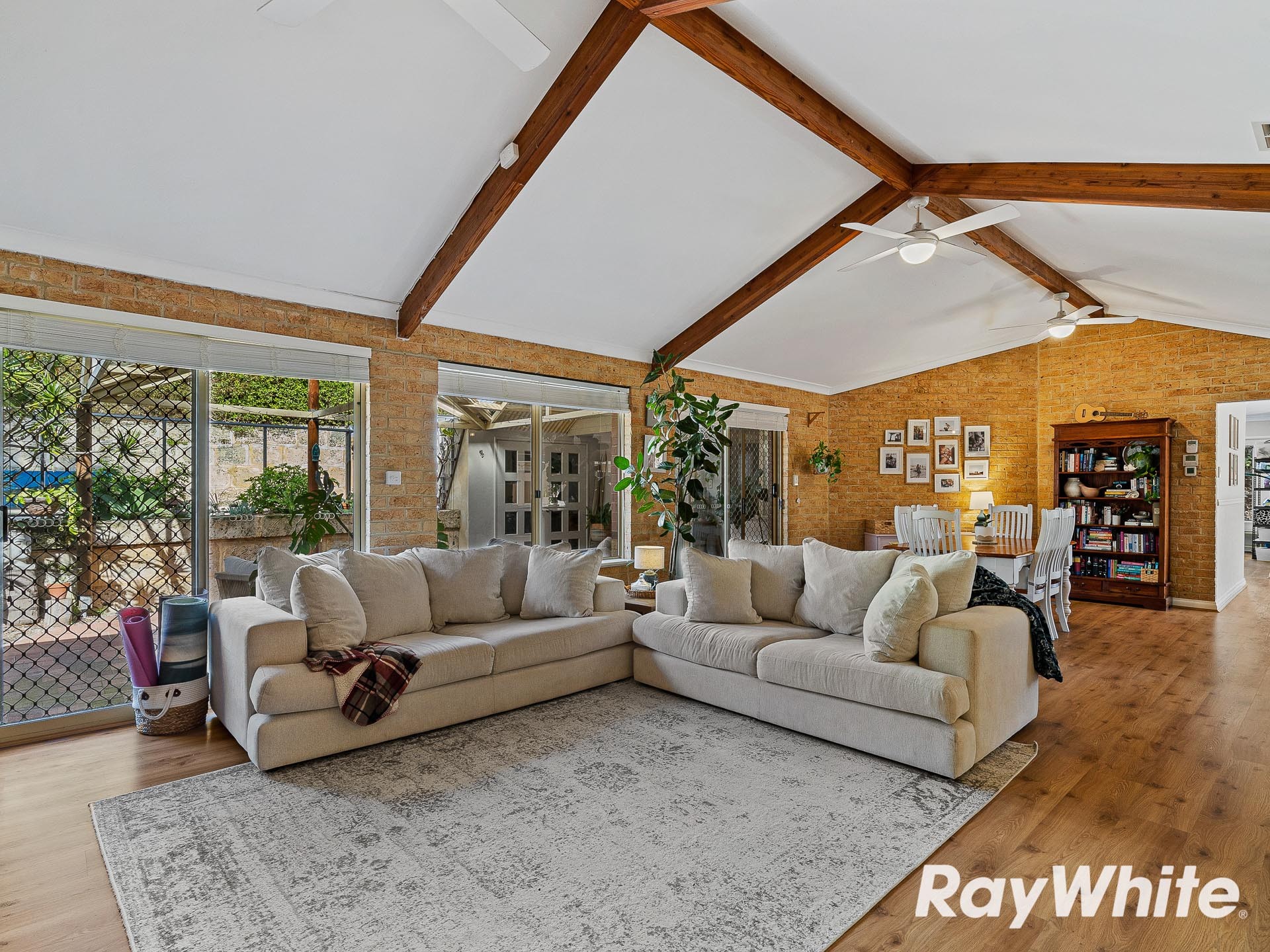 14 Gannet Rise, Halls Head, WA 6210