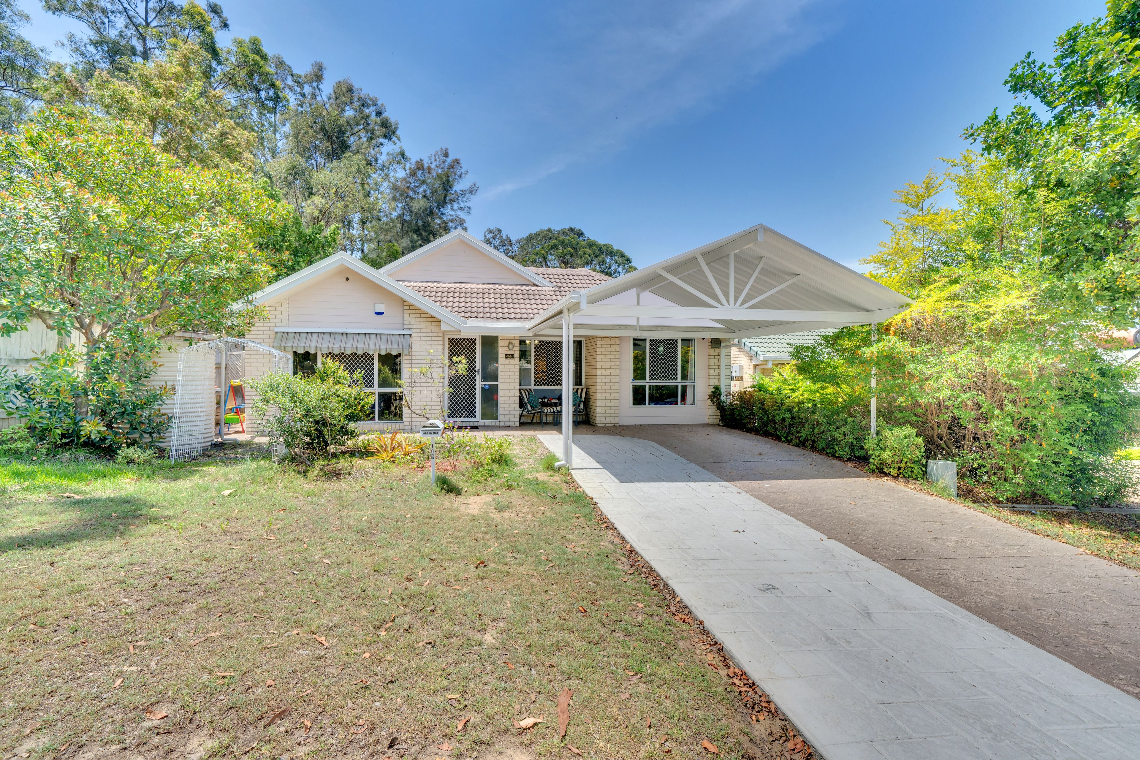 102 Flinders Crescent, Forest Lake, QLD 4078