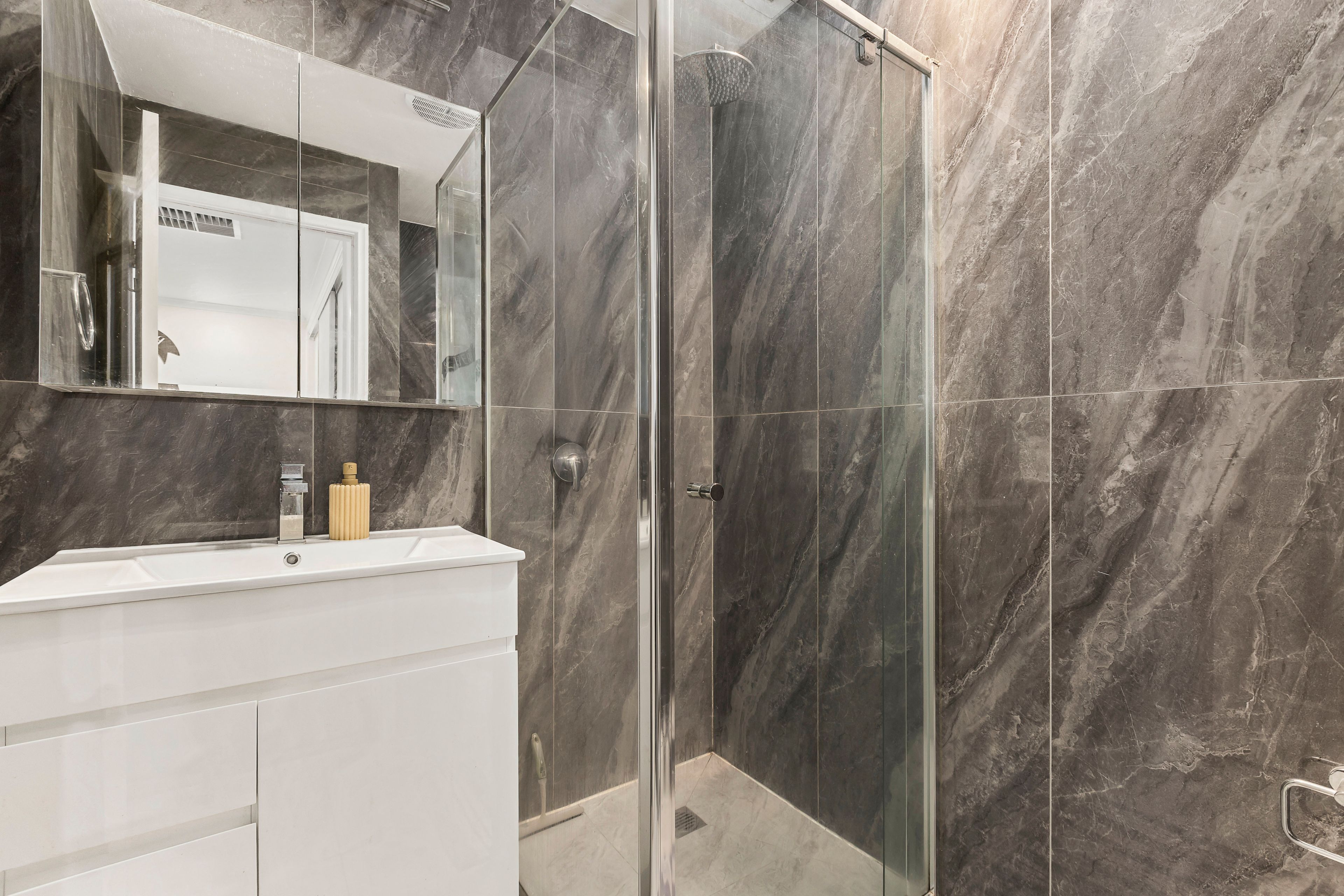 42 Kinrade Street — photo 8 of 10