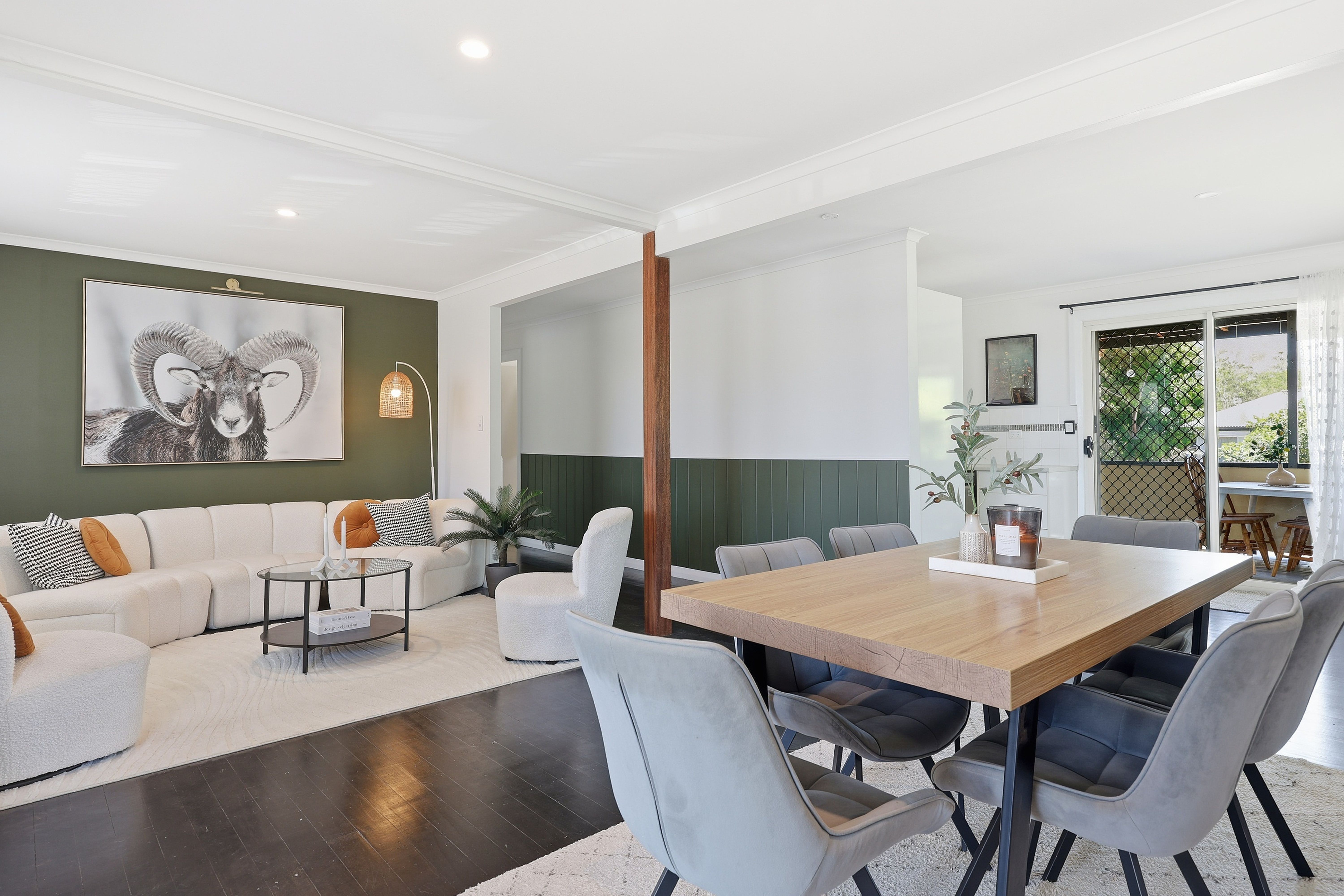 21 Gloucester Street, Woodford, QLD 4514