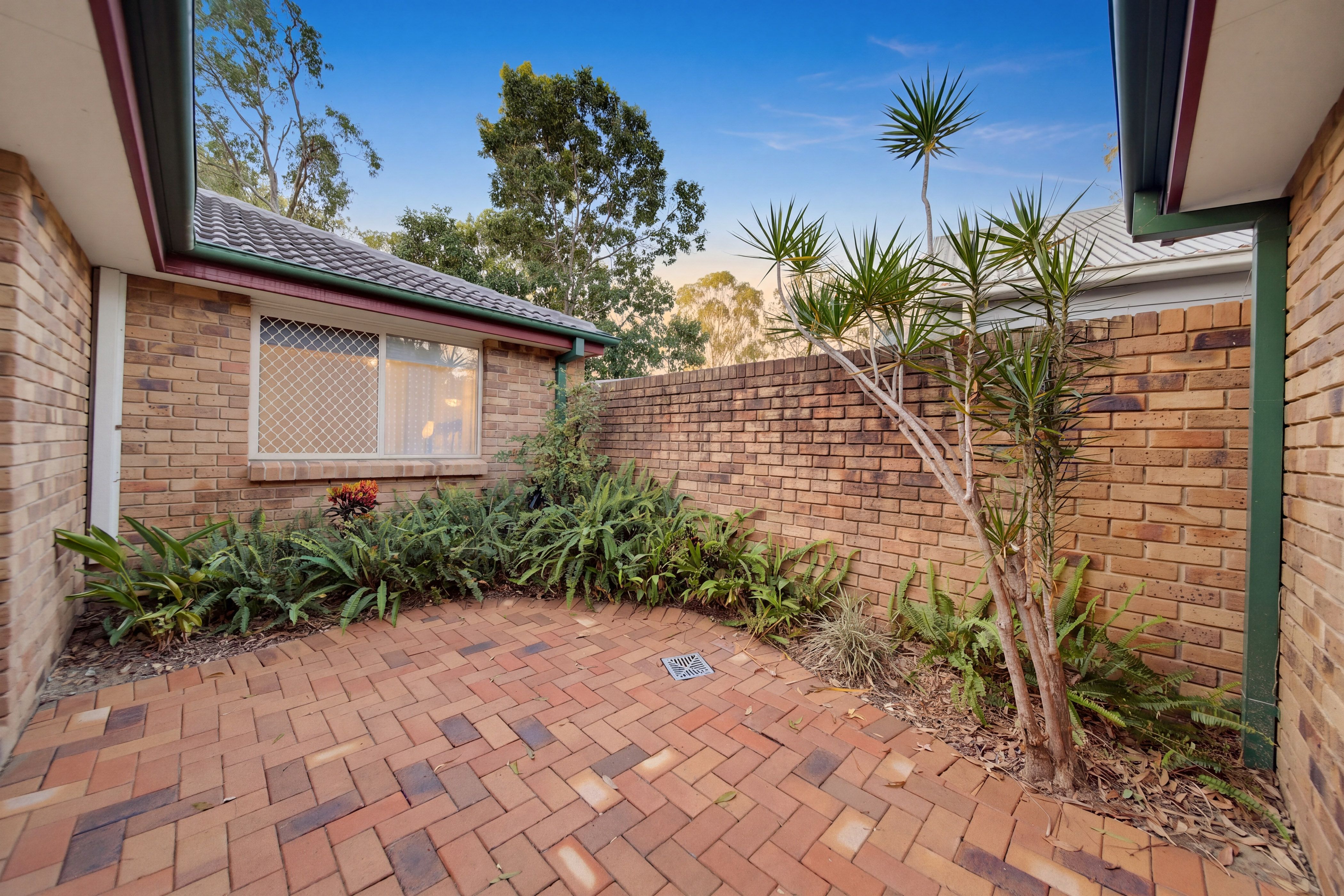 81 Banksia Circuit — photo 12 of 16