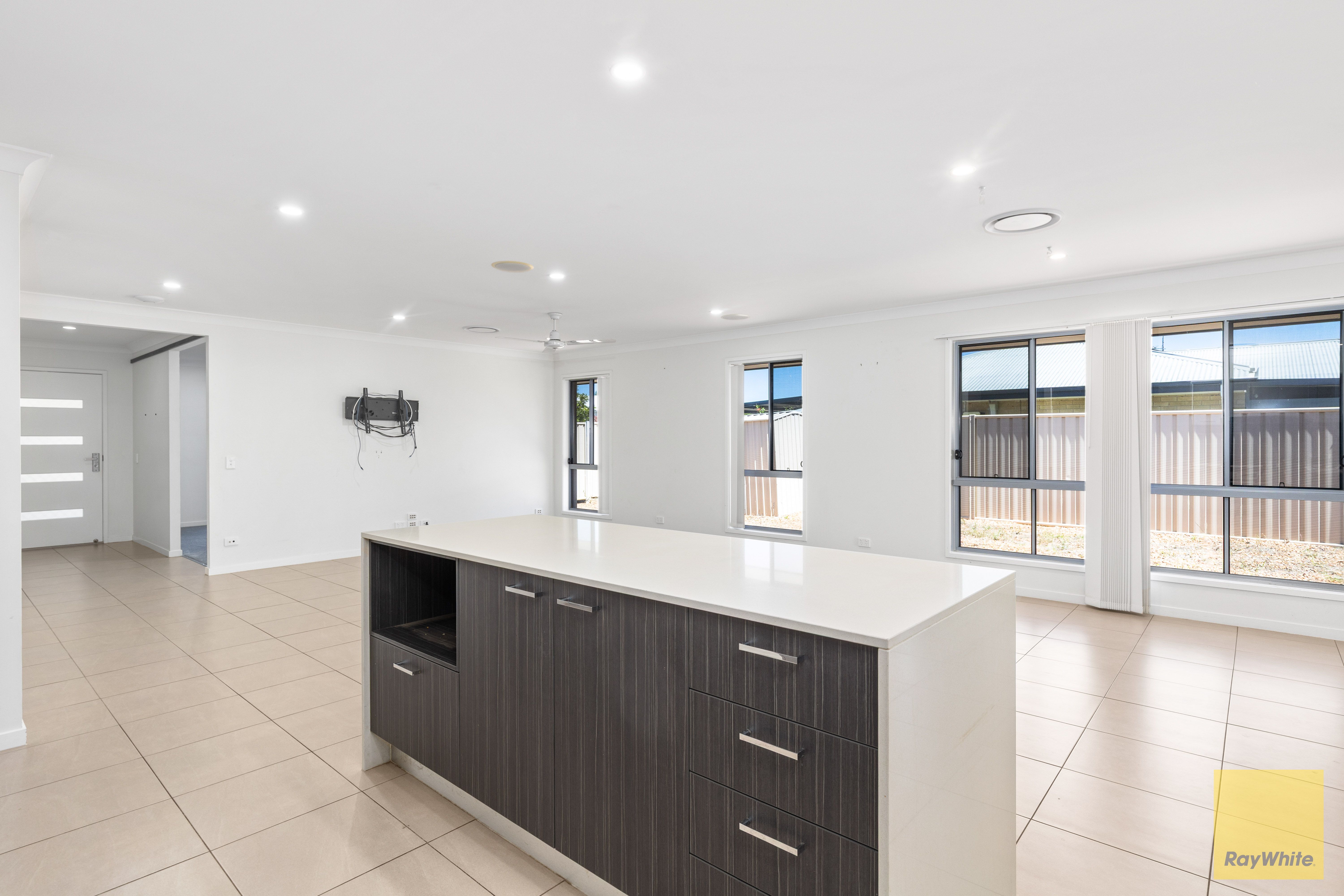 13 Canterbury Road, Emerald, QLD 4720