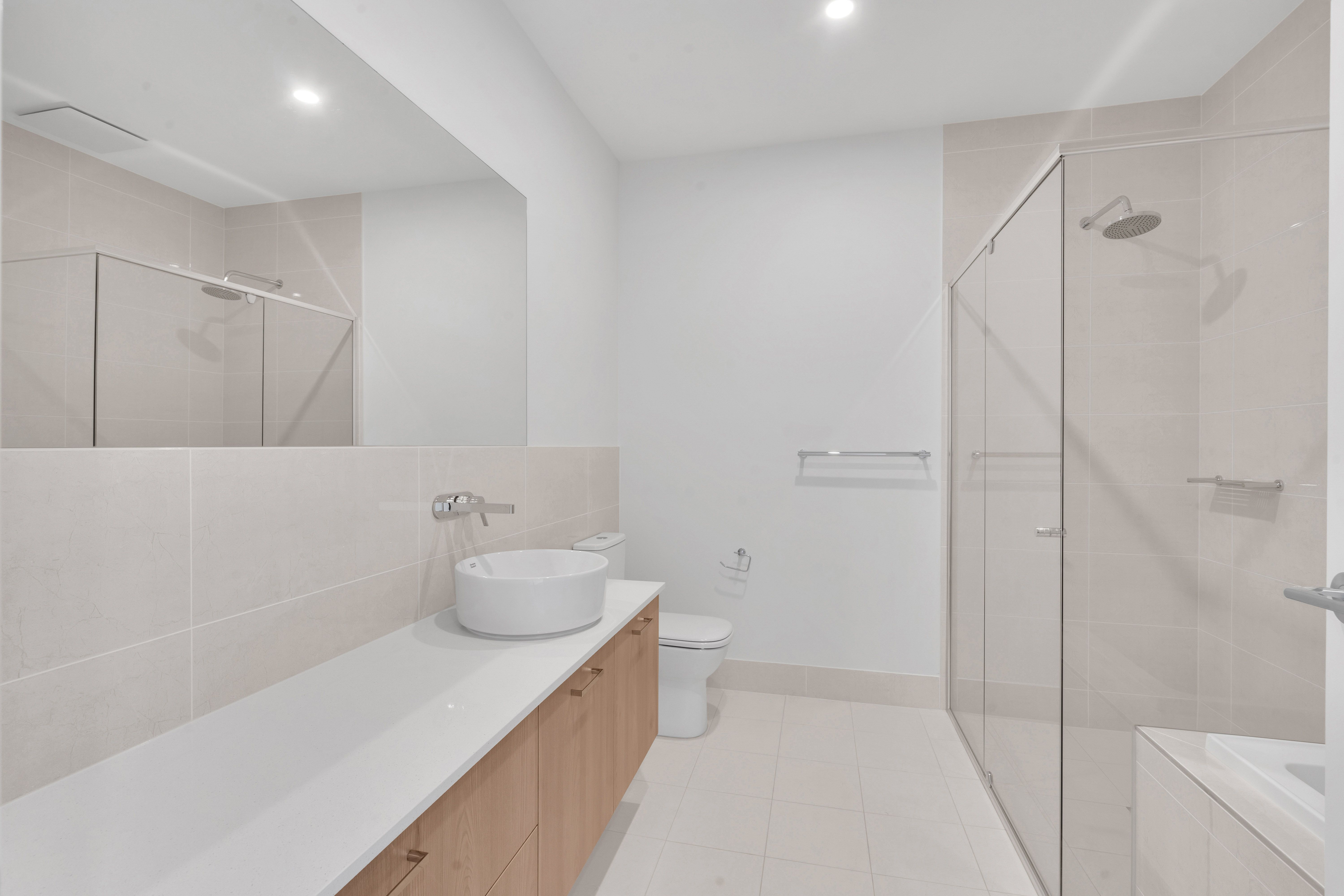 18 London Road — photo 12 of 16
