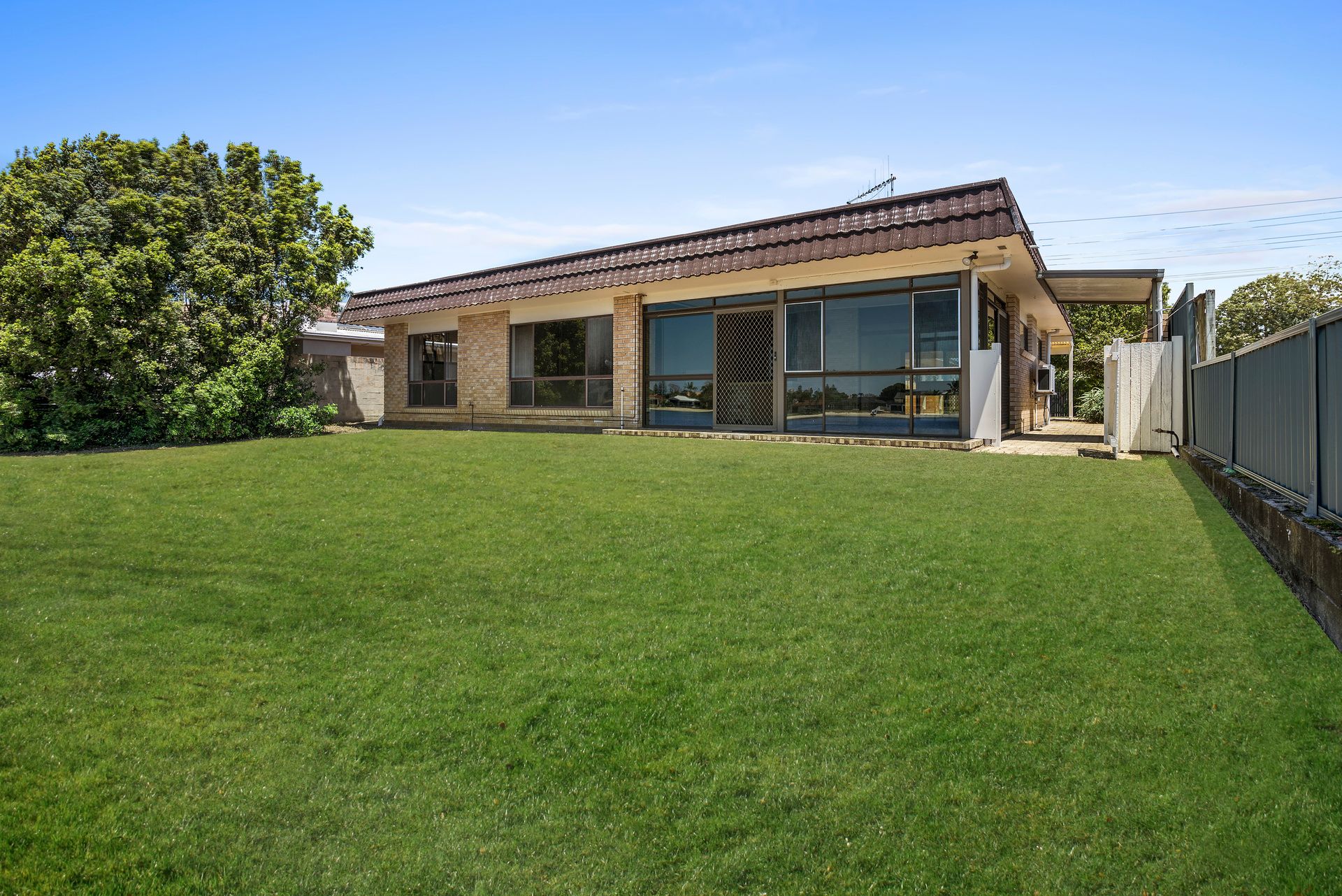 160 Mallawa Drive, Palm Beach, QLD 4221