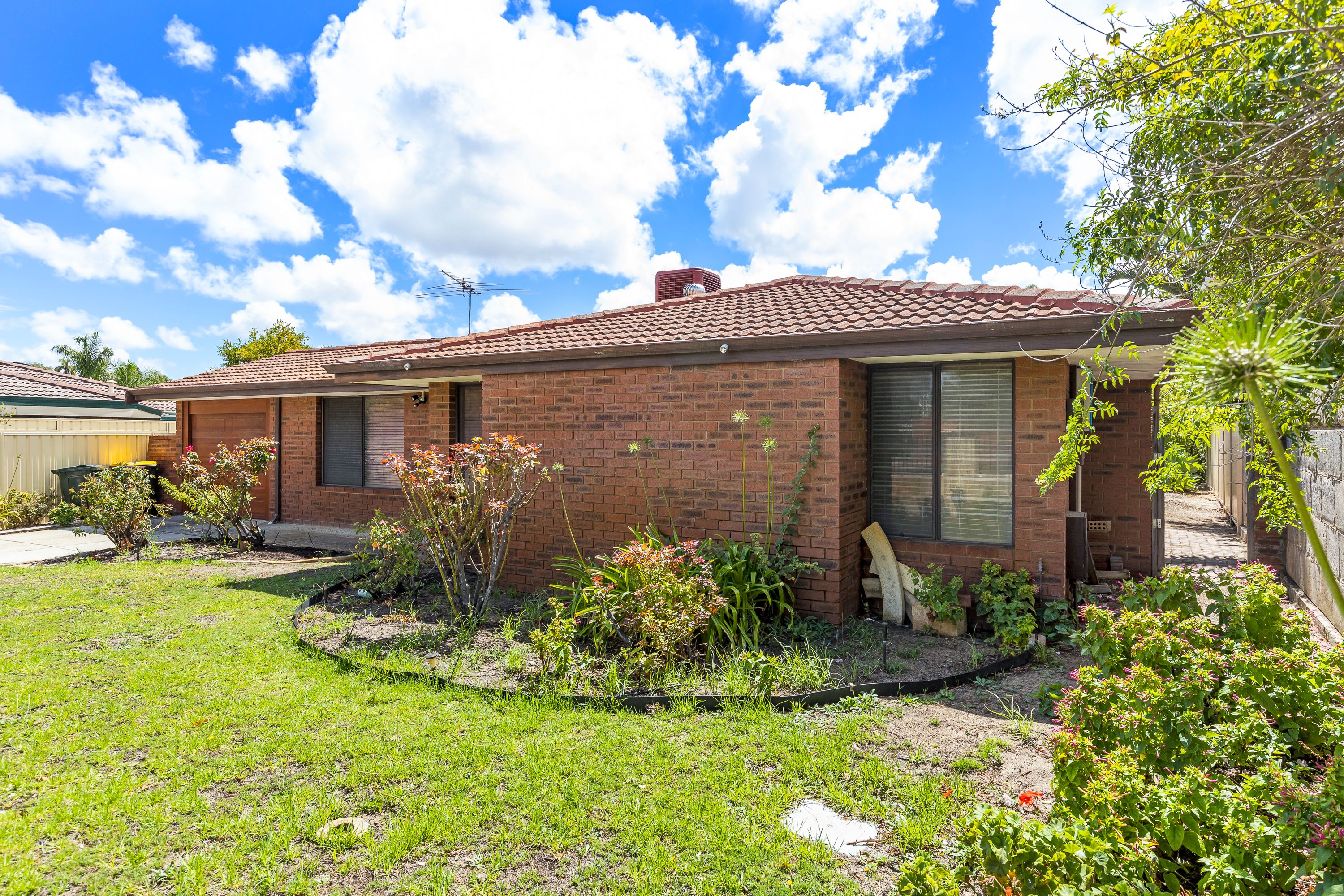 264 Illawarra Crescent South, Ballajura, WA 6066