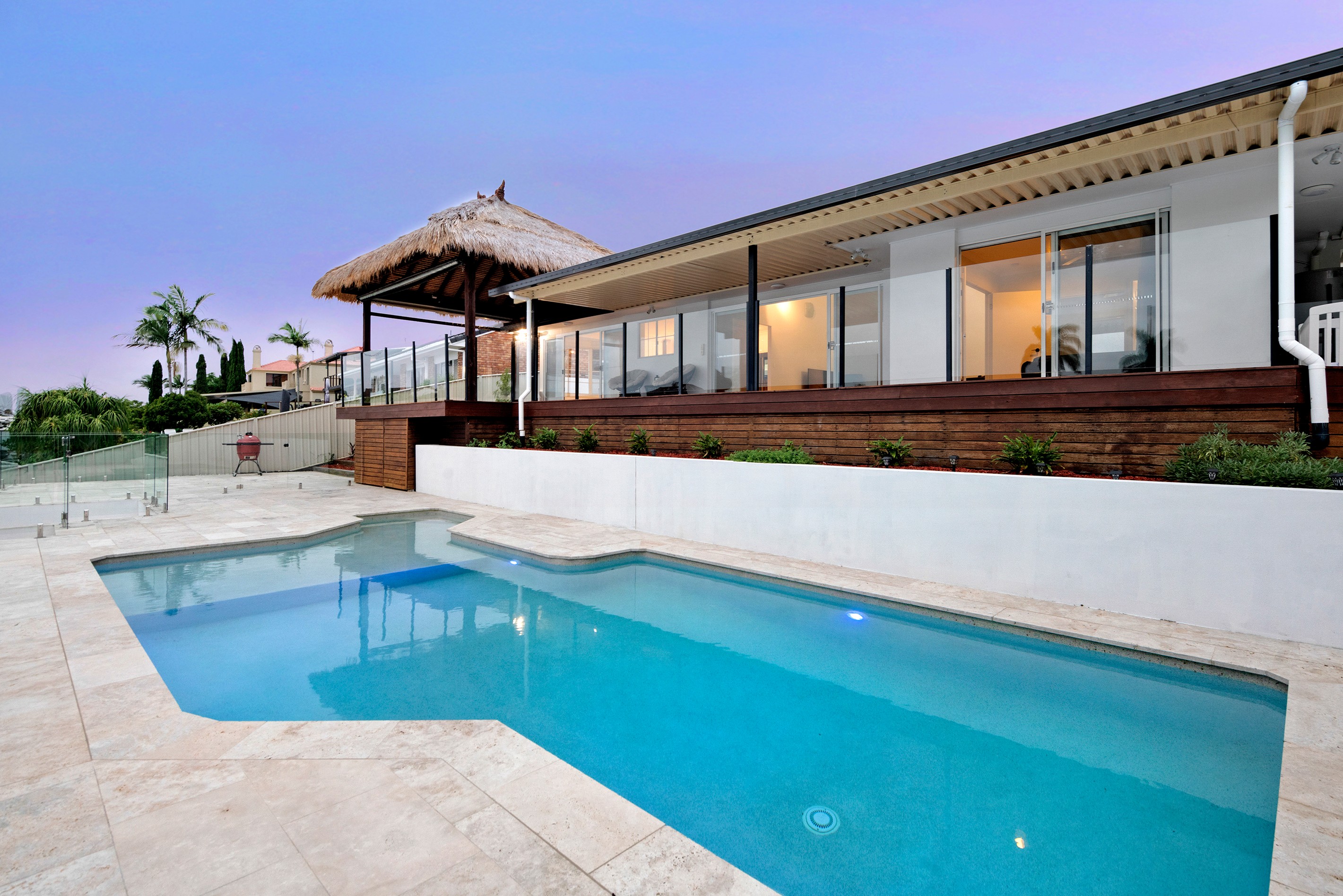 26 Selkirk Avenue, Benowa, QLD 4217