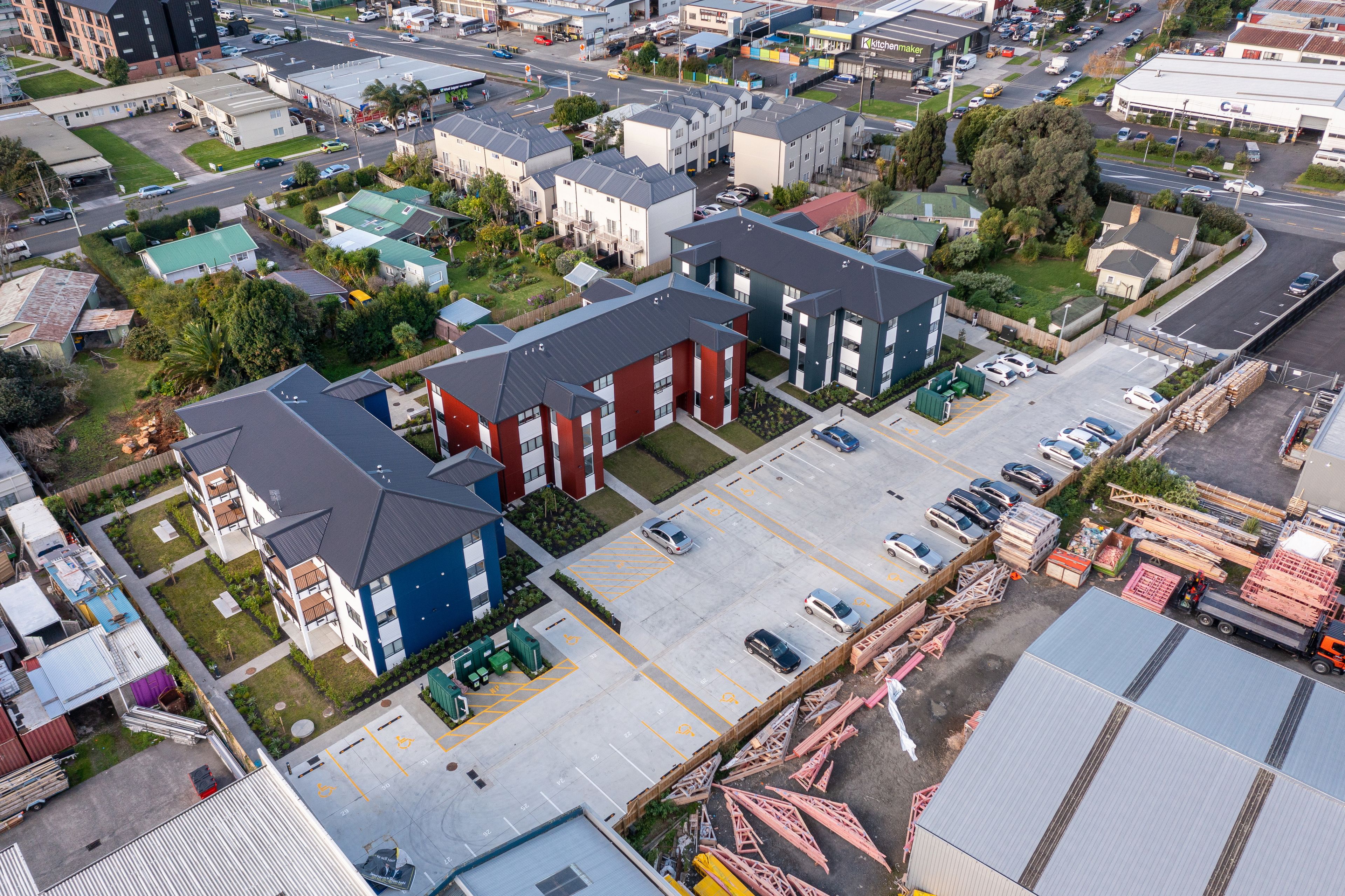 Henderson, Waitakere City