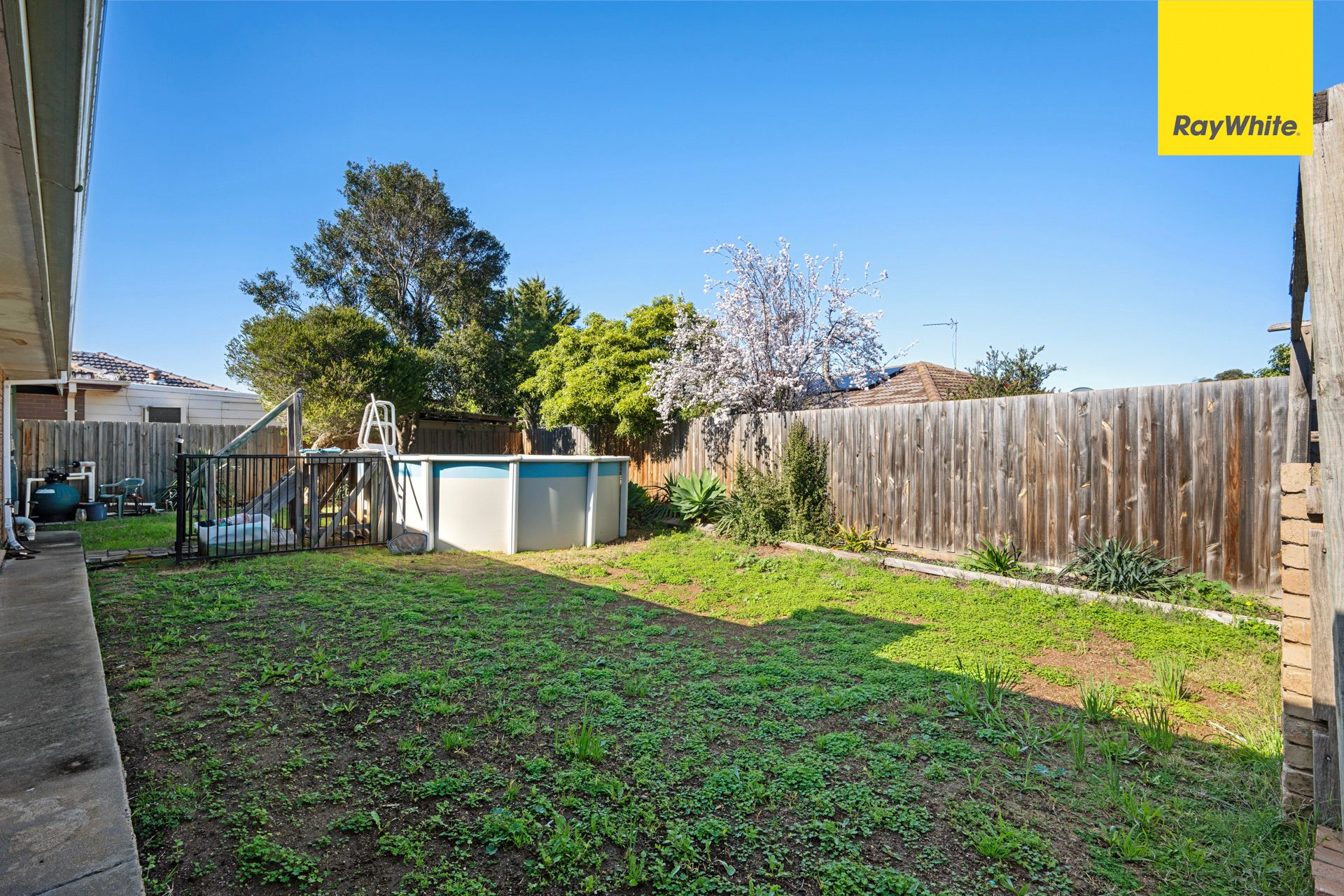 5 Karen Place — photo 15 of 18