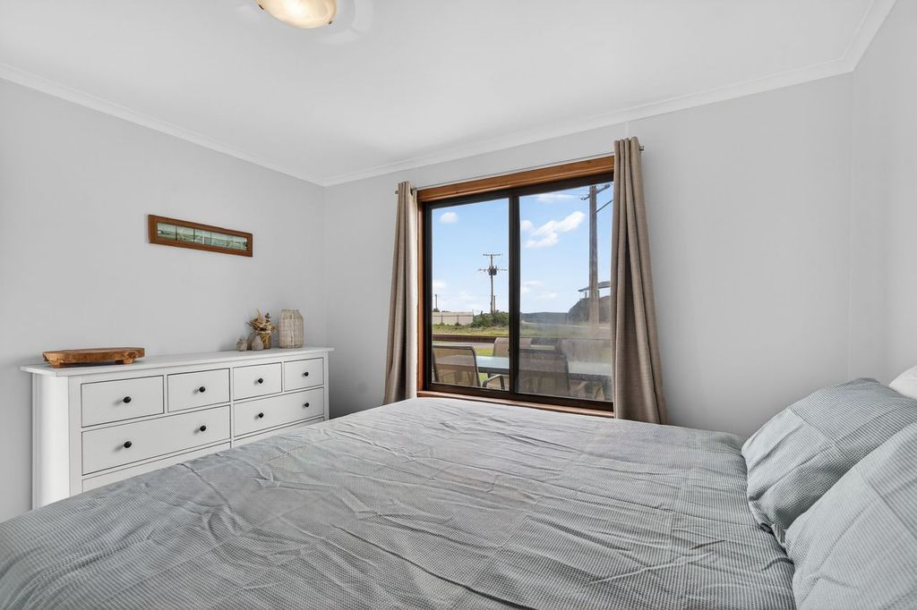 6 Chapman Road — photo 13 of 20