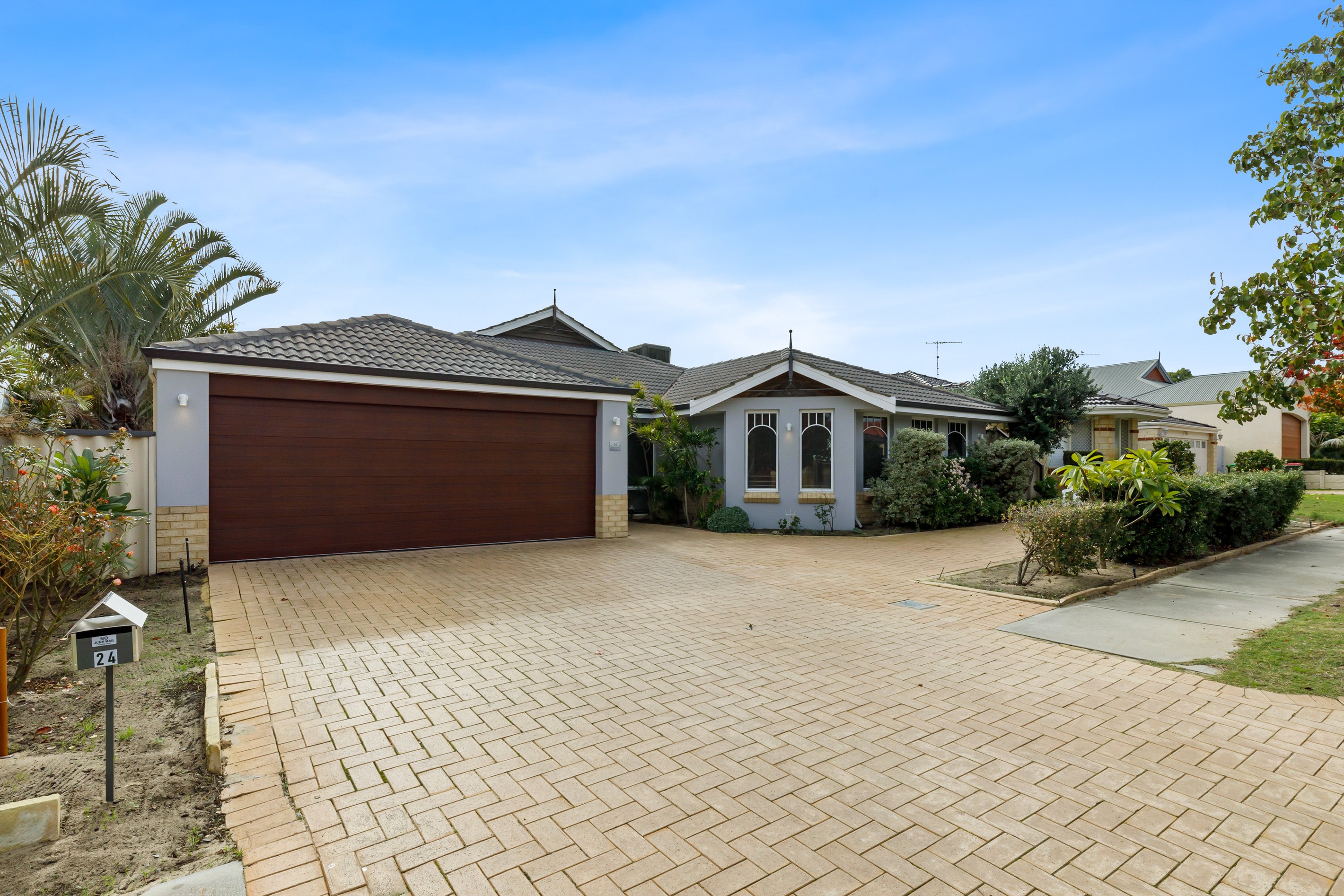 24 Hollins Bend, Madeley, WA 6065