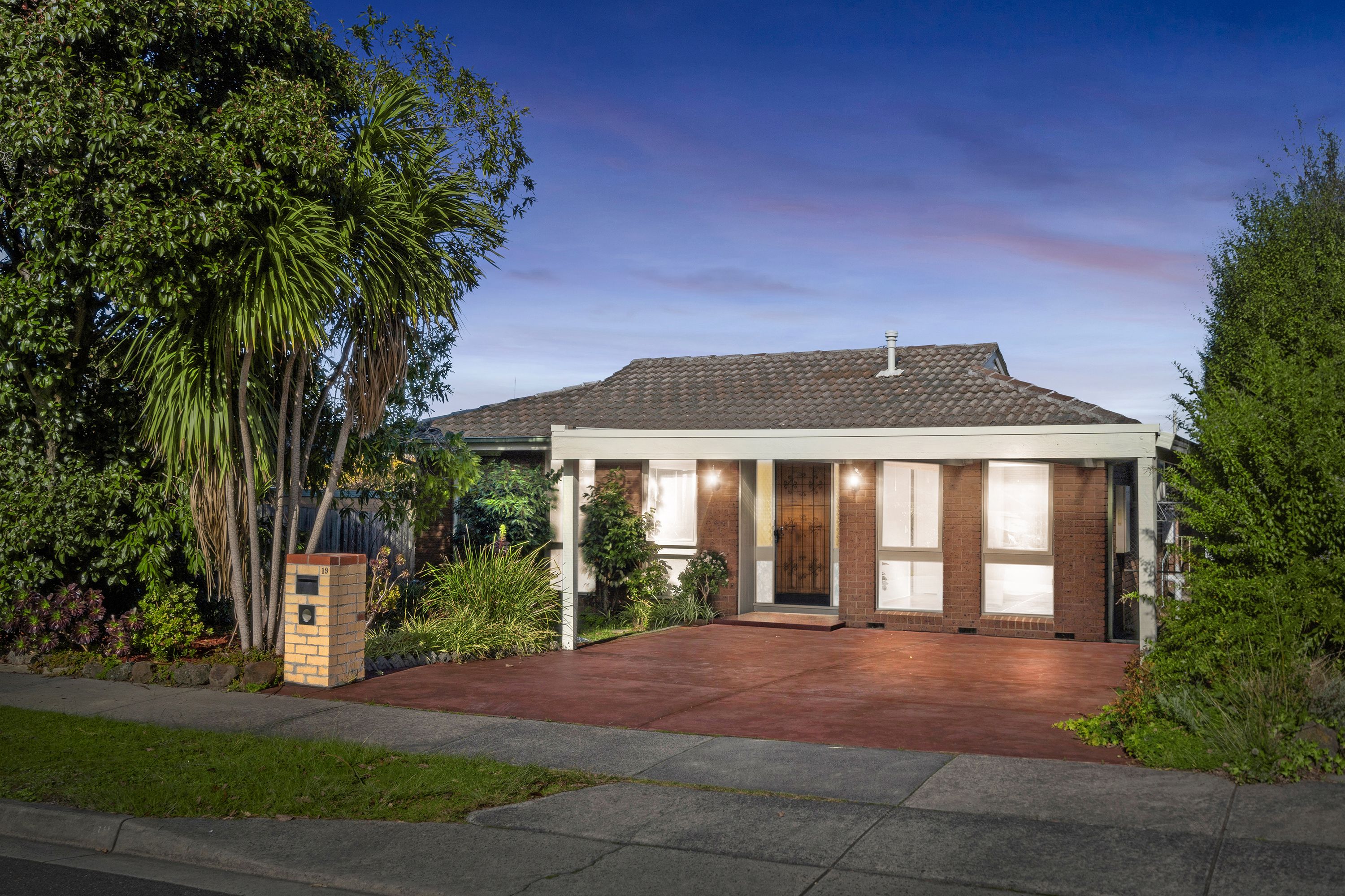 19 Kidderminster Drive, Wantirna VIC 3152