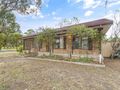 3 bedroom home with ample parking! - St Clair