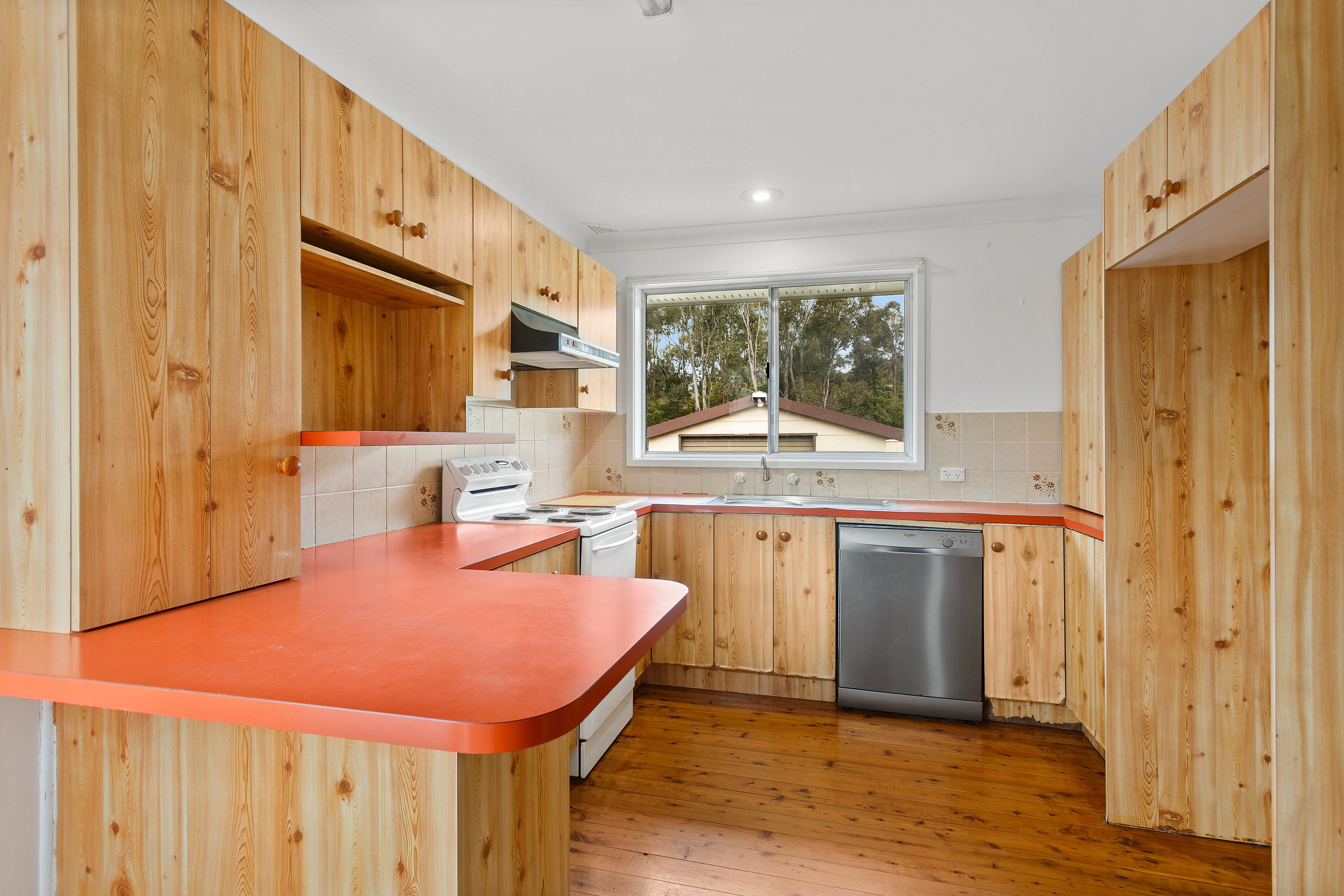 15 Kauri Street — photo 4 of 8