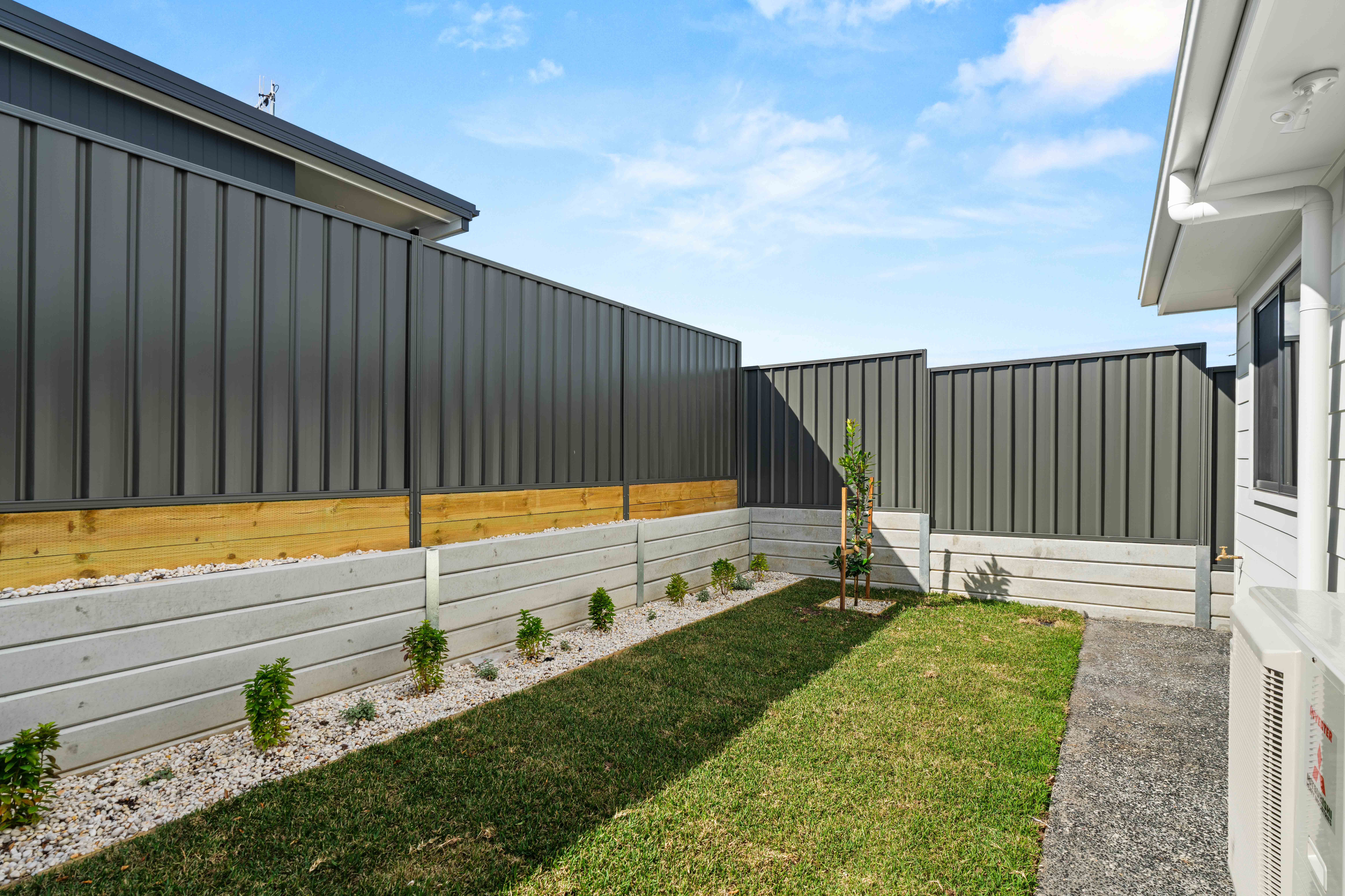 98b Lancaster Drive — photo 11 of 11