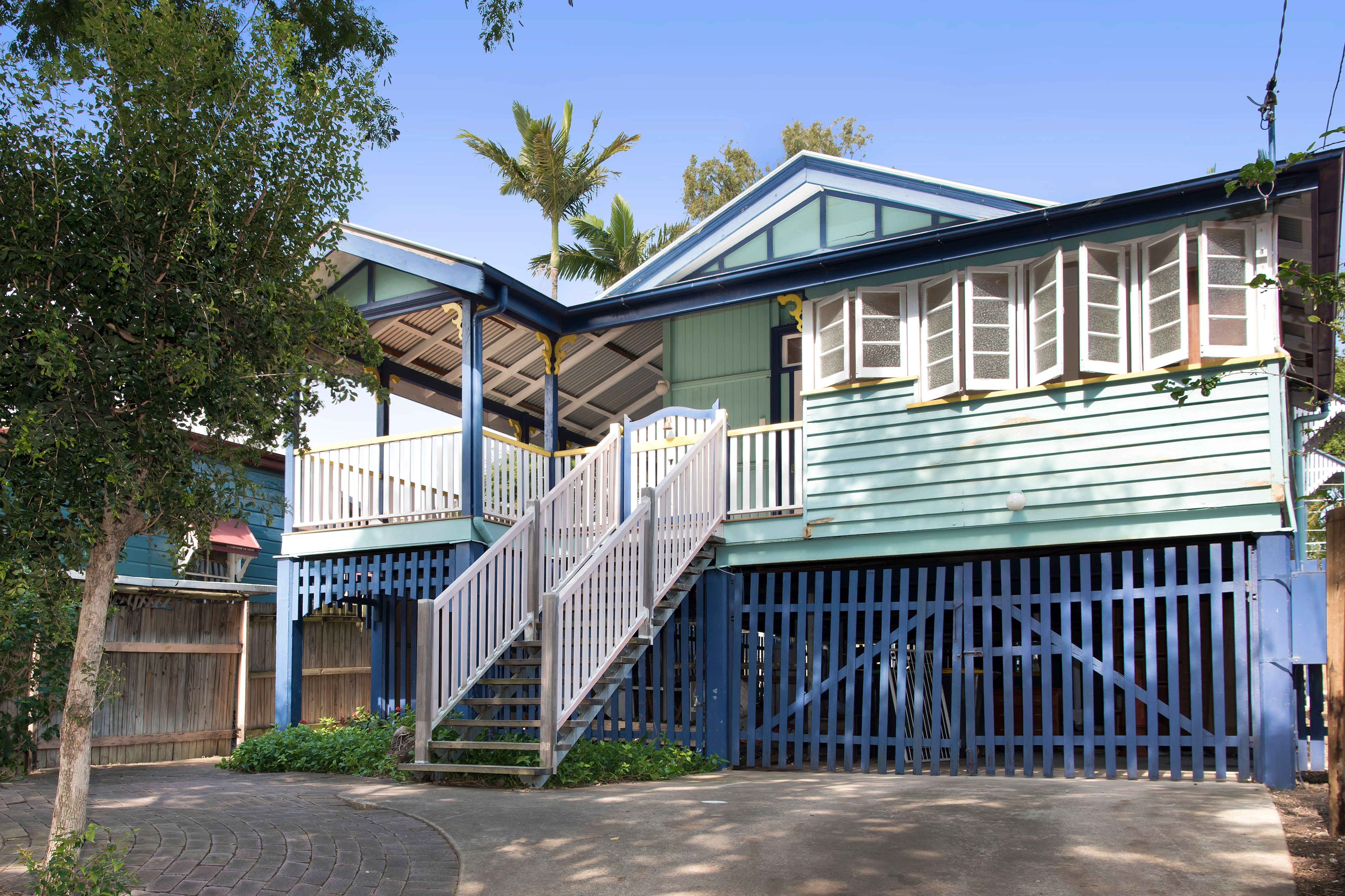 30 Ashby Street, Fairfield, QLD 4103