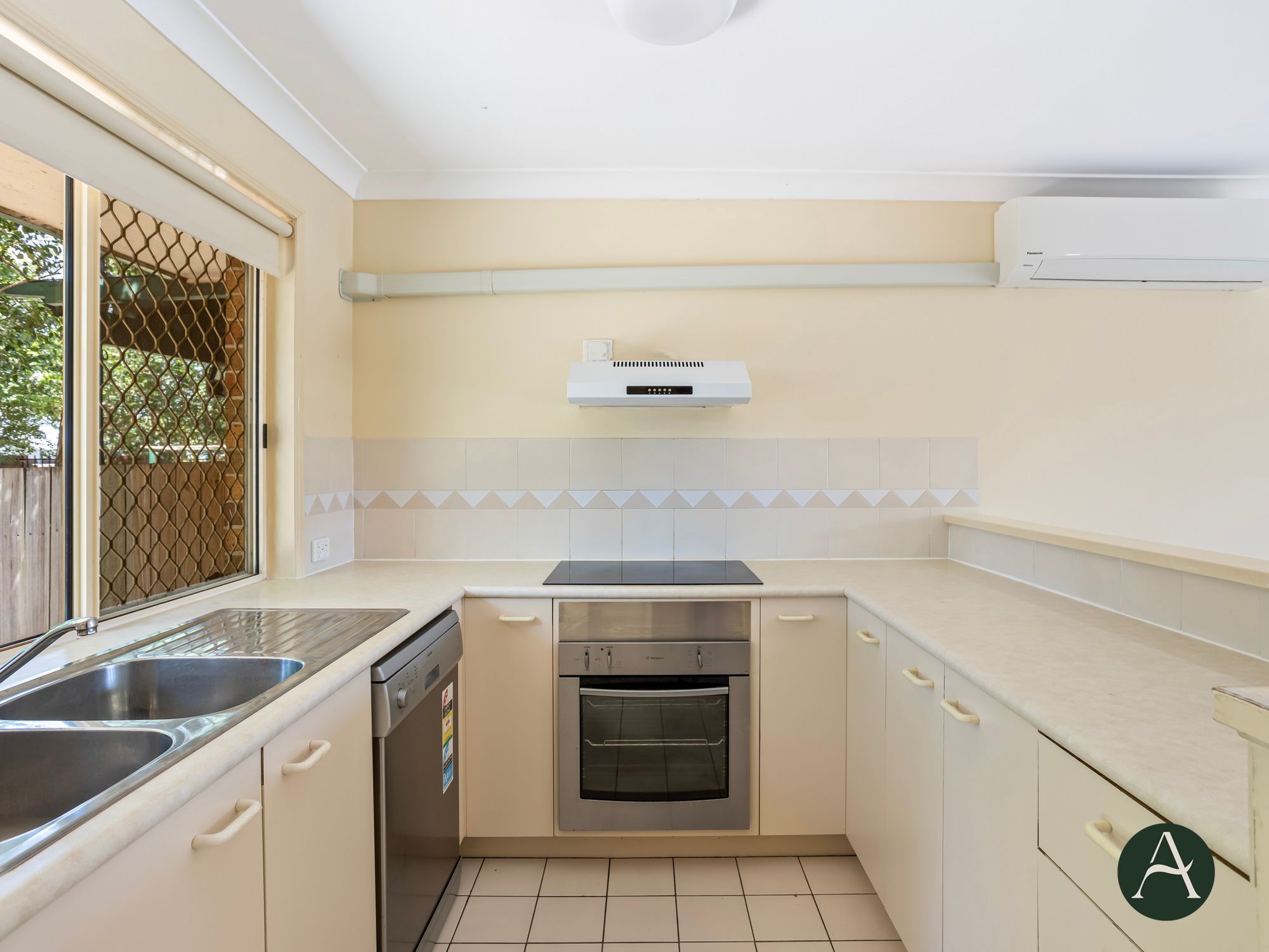 3/125 Hansford Road, Coombabah, QLD 4216
