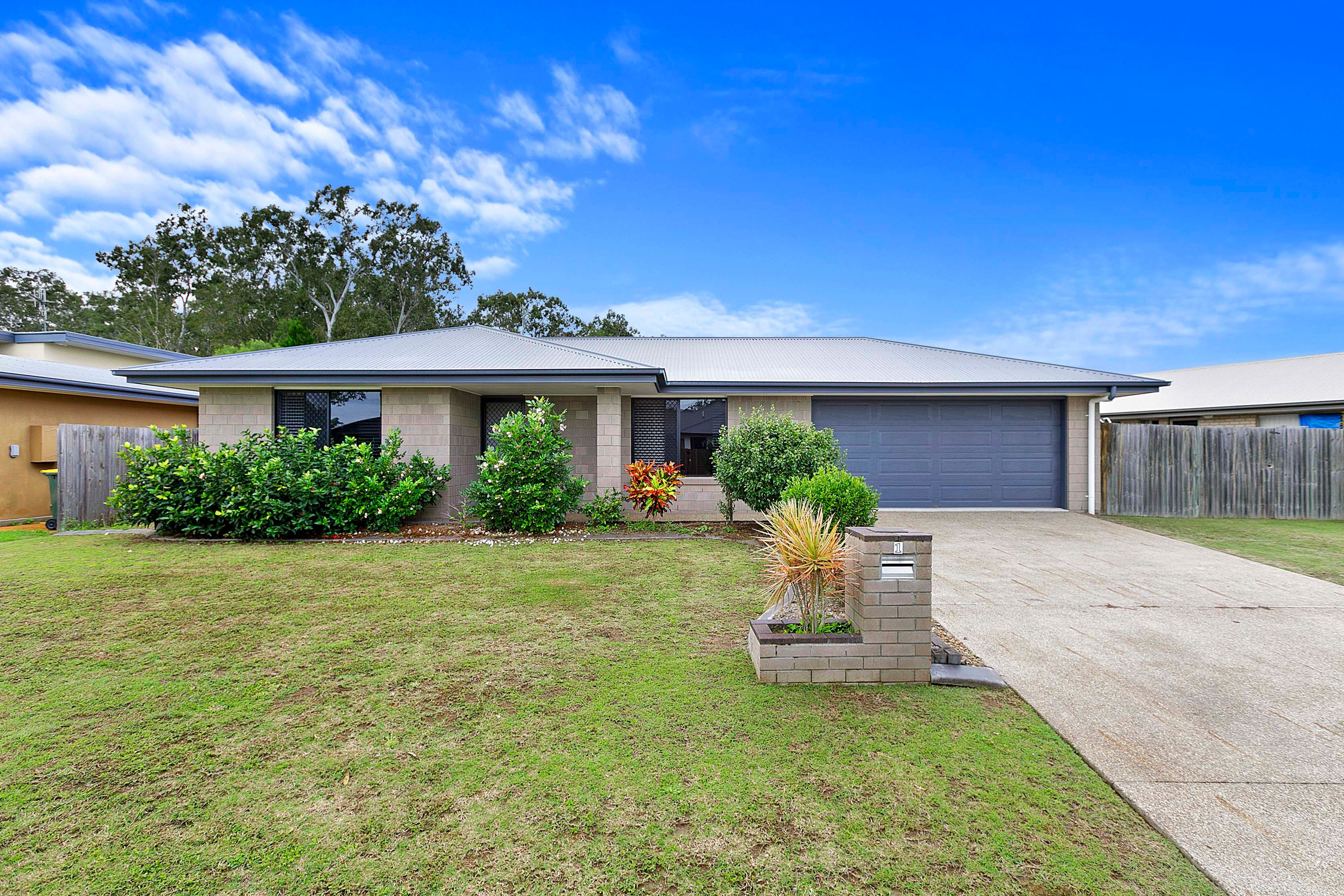 1 Malibu Way, Toogoom, QLD 4655
