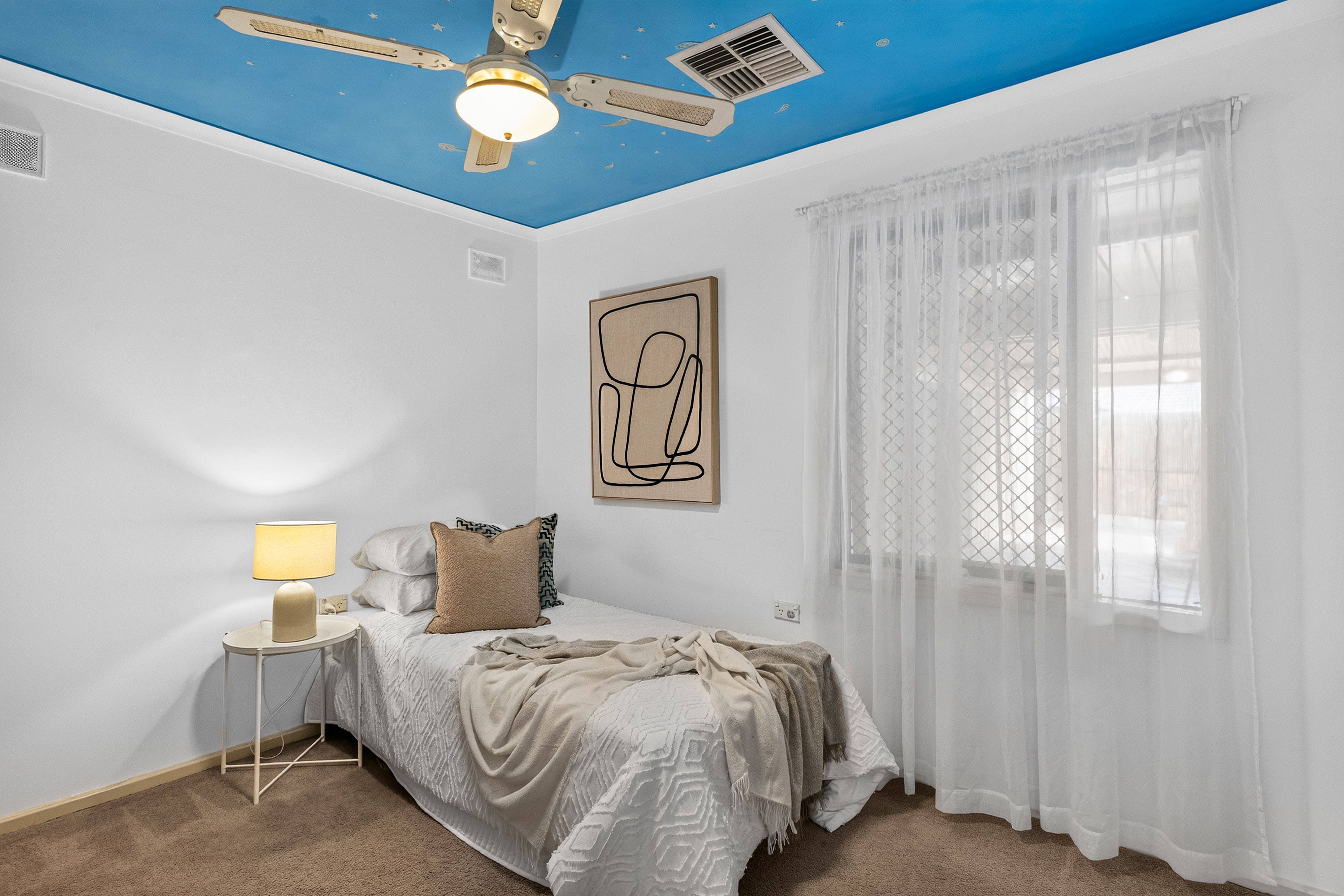27 Torrens Crescent — photo 10 of 16