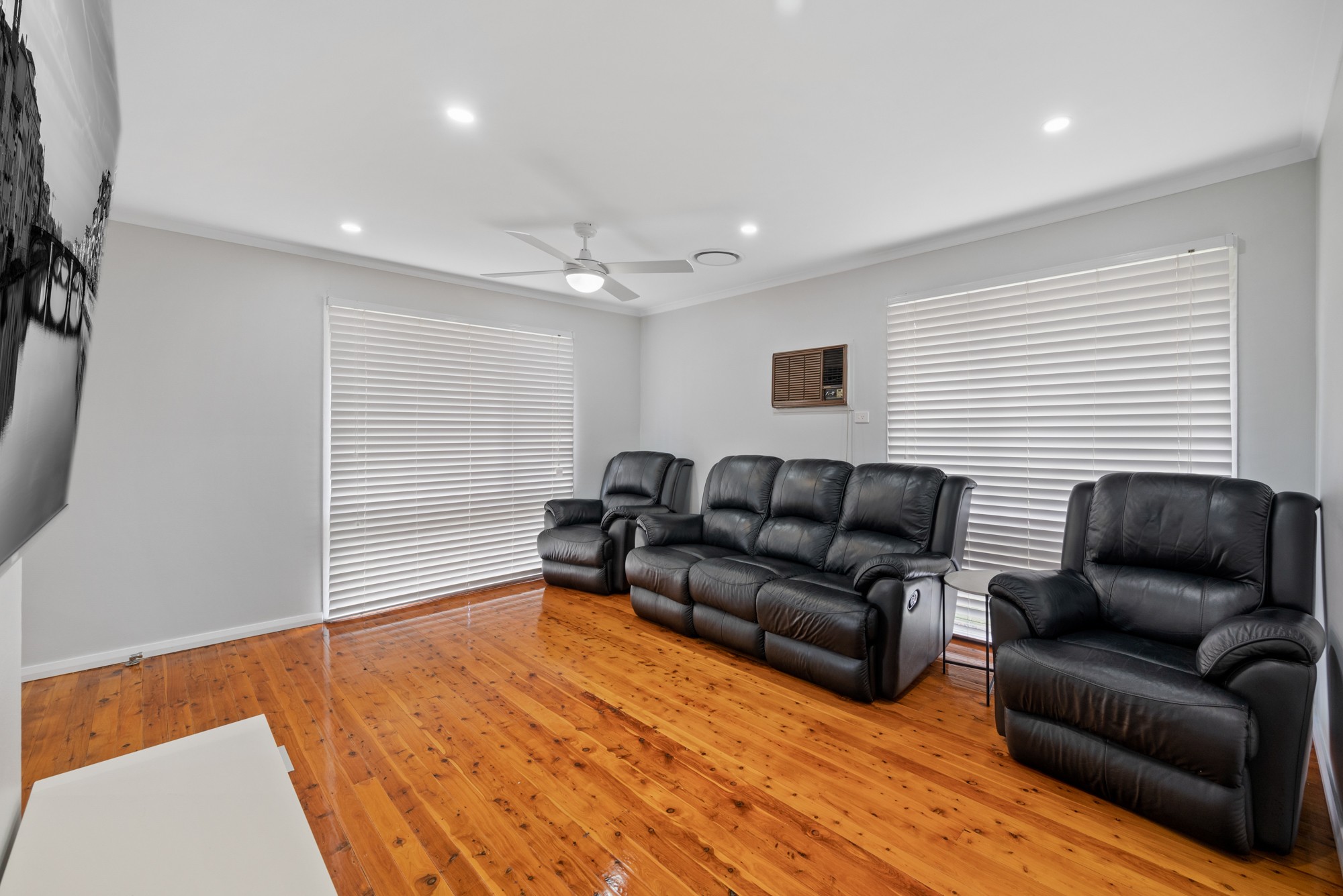 6 Aldinga Place, Bradbury, NSW 2560