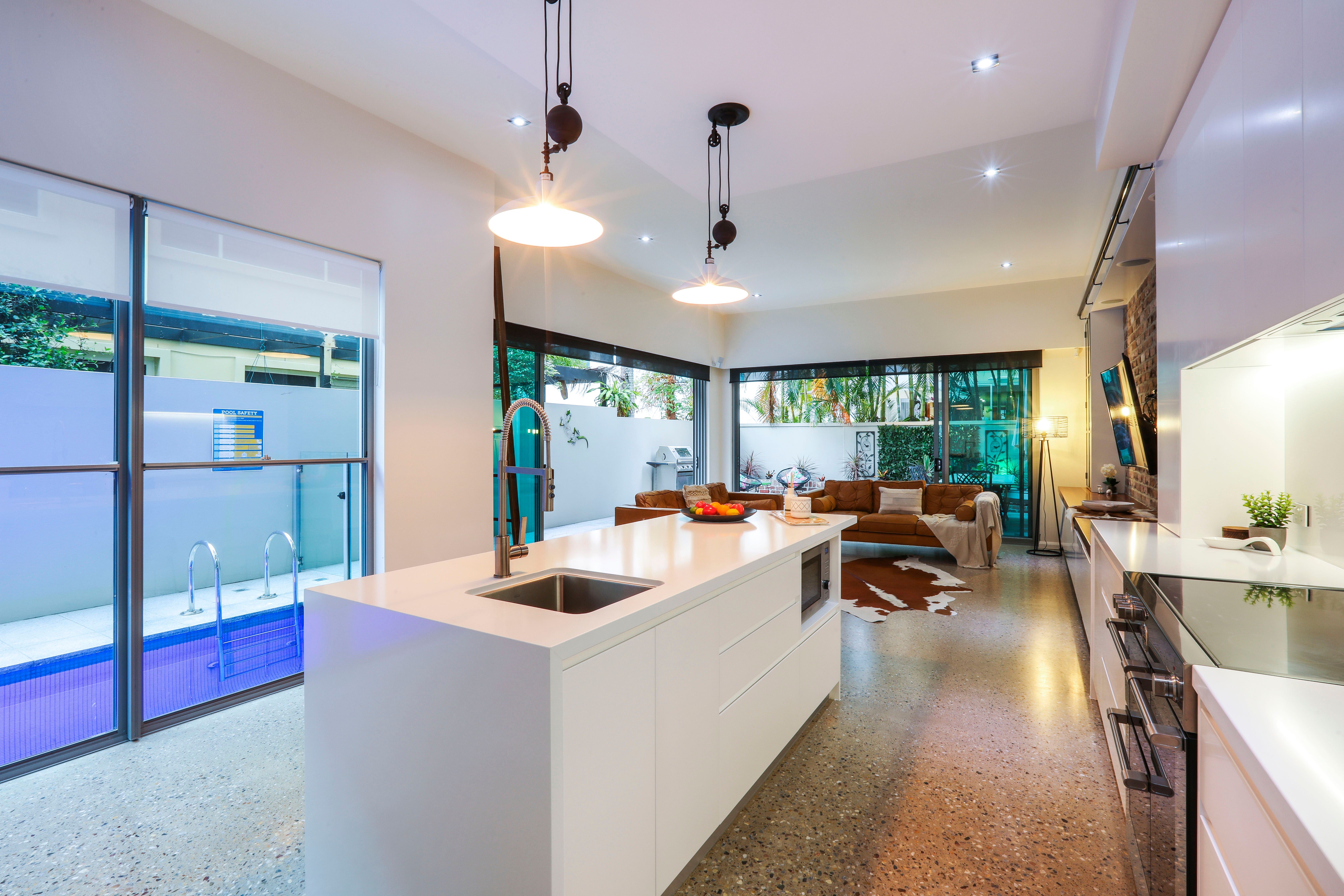 35a Hughes Avenue, Main Beach, QLD 4217