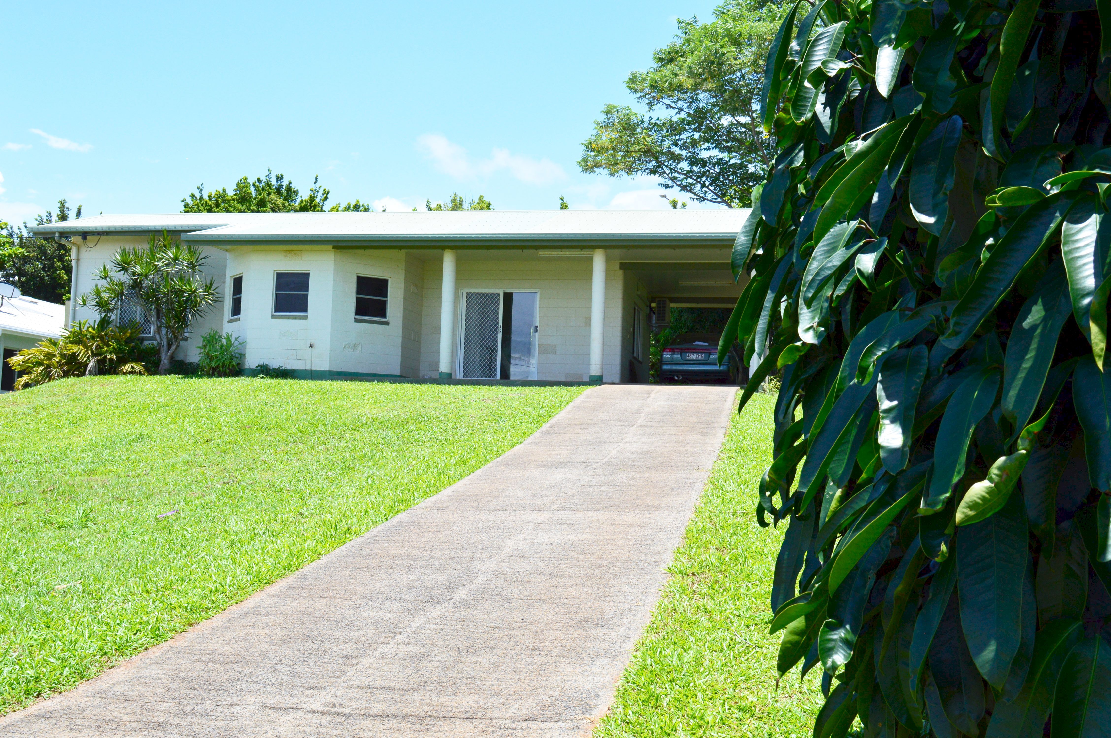 6 Endeavour Avenue, Mission Beach QLD 4852