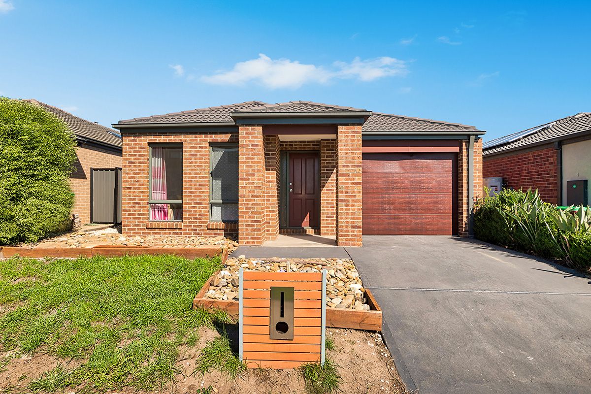 9 Rhinelander Close, Clyde North VIC 3978