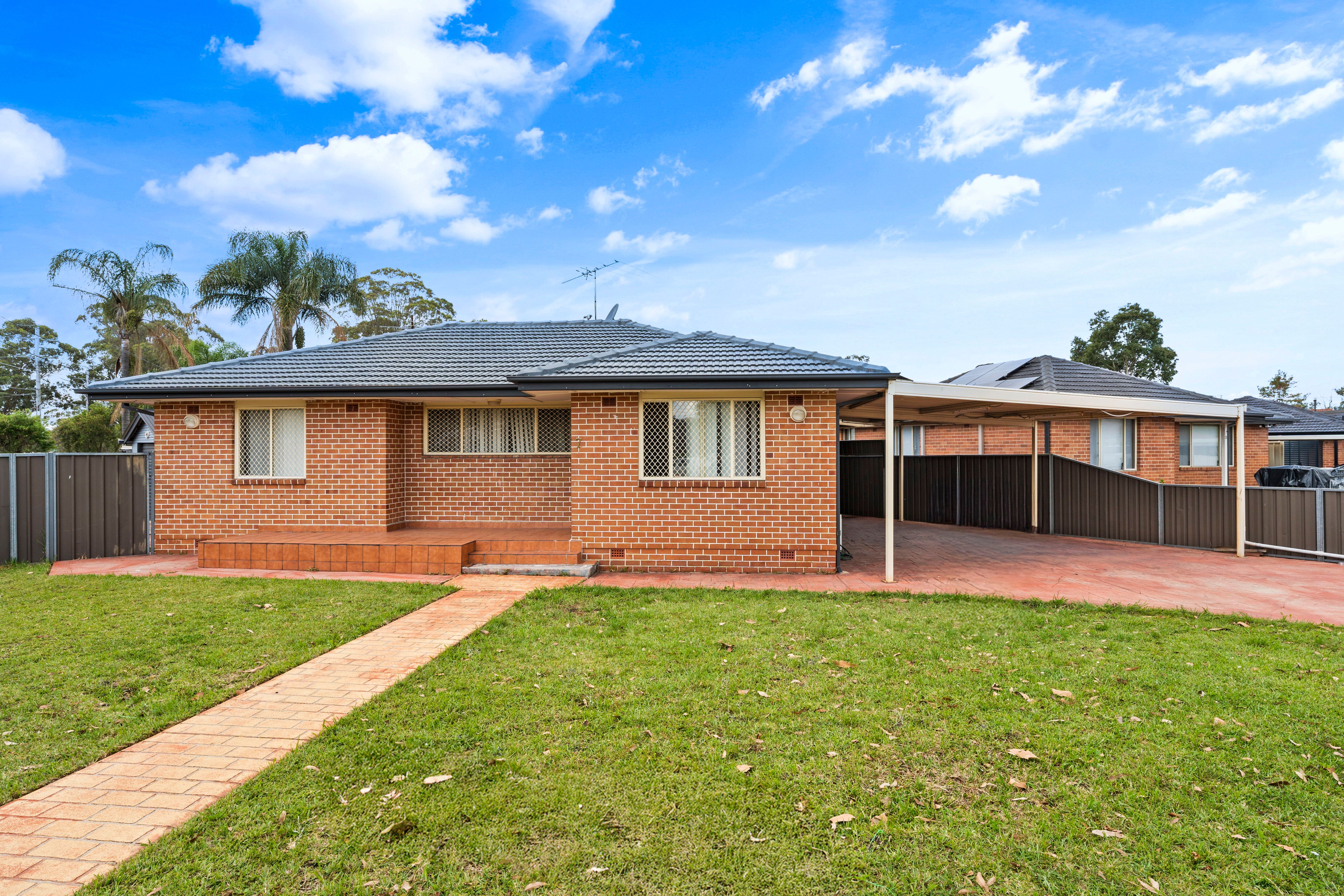7 Bobin Road , Sadleir NSW 2168