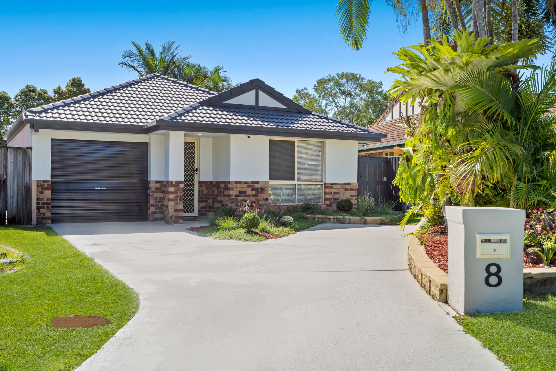 8 Plimsoll Place, Helensvale, QLD 4212