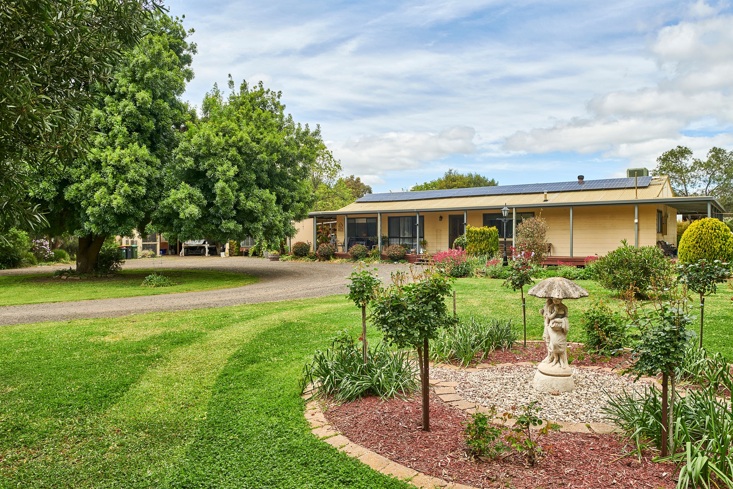 7 Craven Crescent, Heathcote, VIC 3523