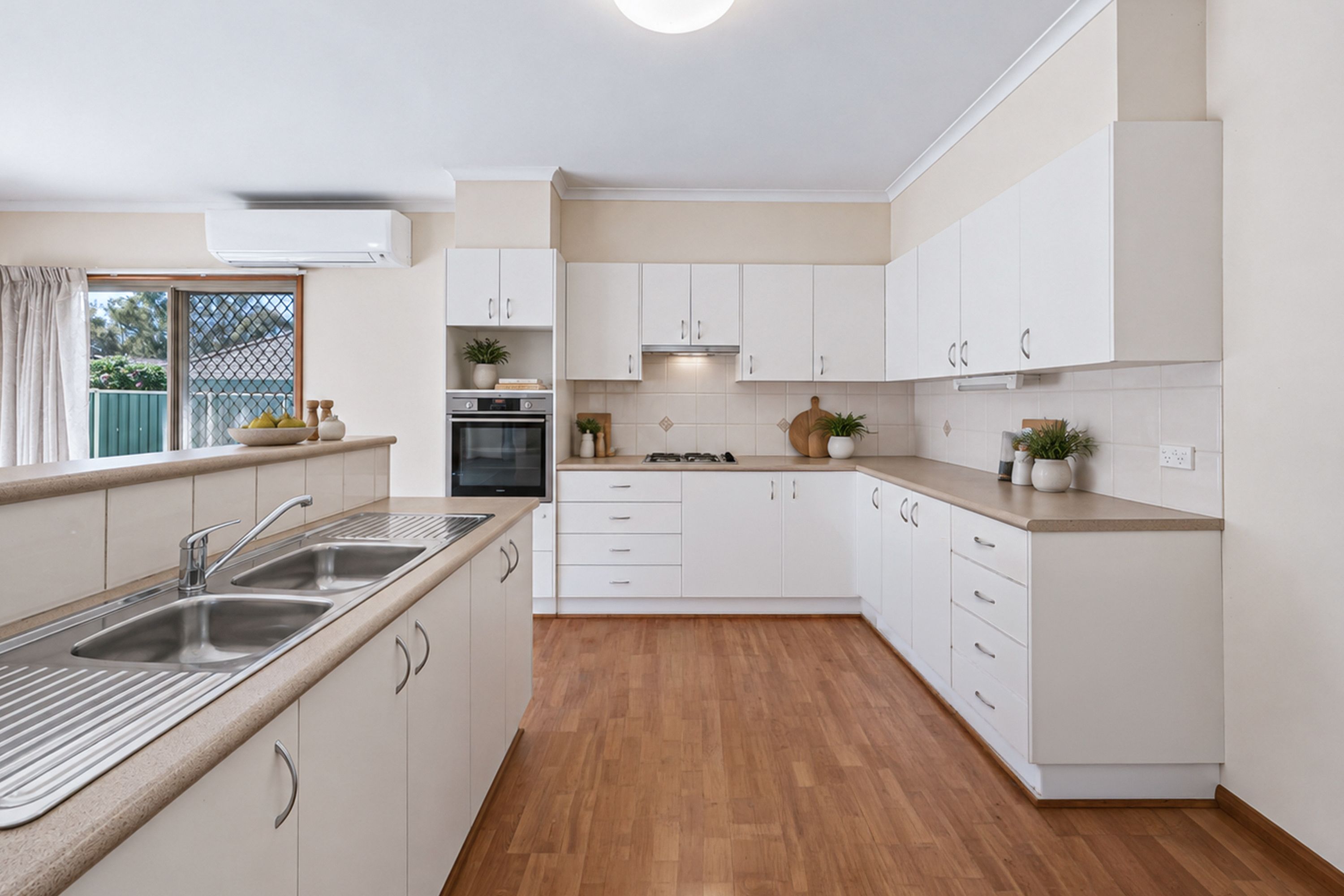 29 Impey Street — photo 4 of 13
