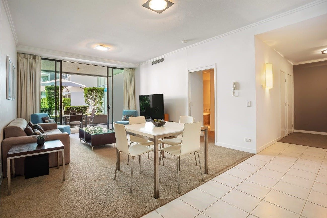 2009/33 TE Peters Drive, Broadbeach Waters, QLD 4218