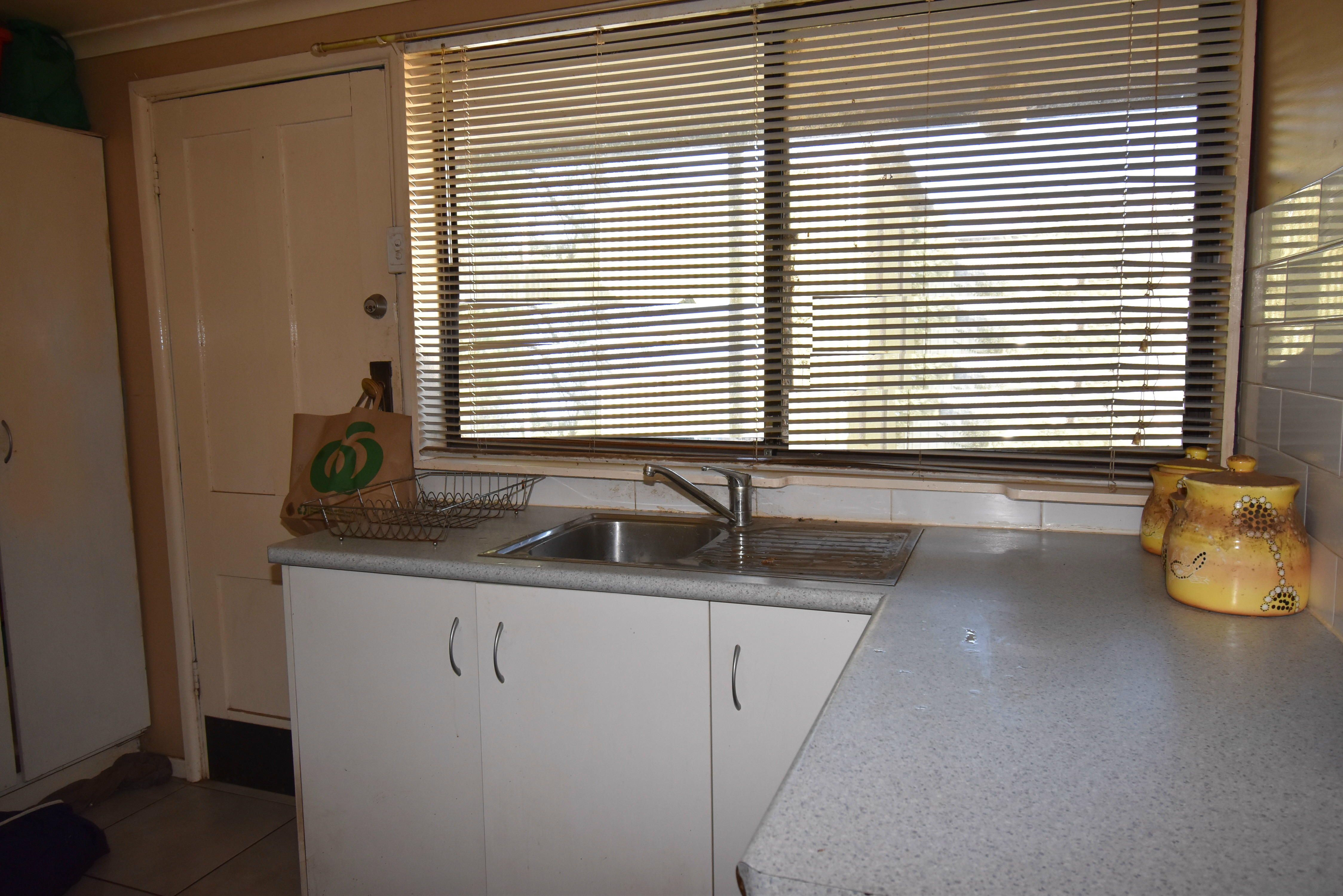 29 Gobolion Street — photo 5 of 11