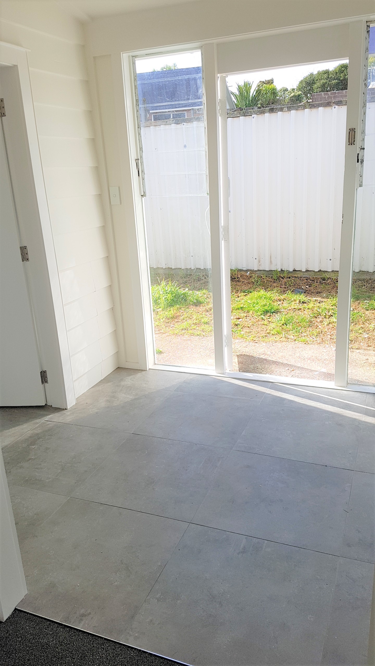 B/19 Domain Road, Glenfield, North Shore City