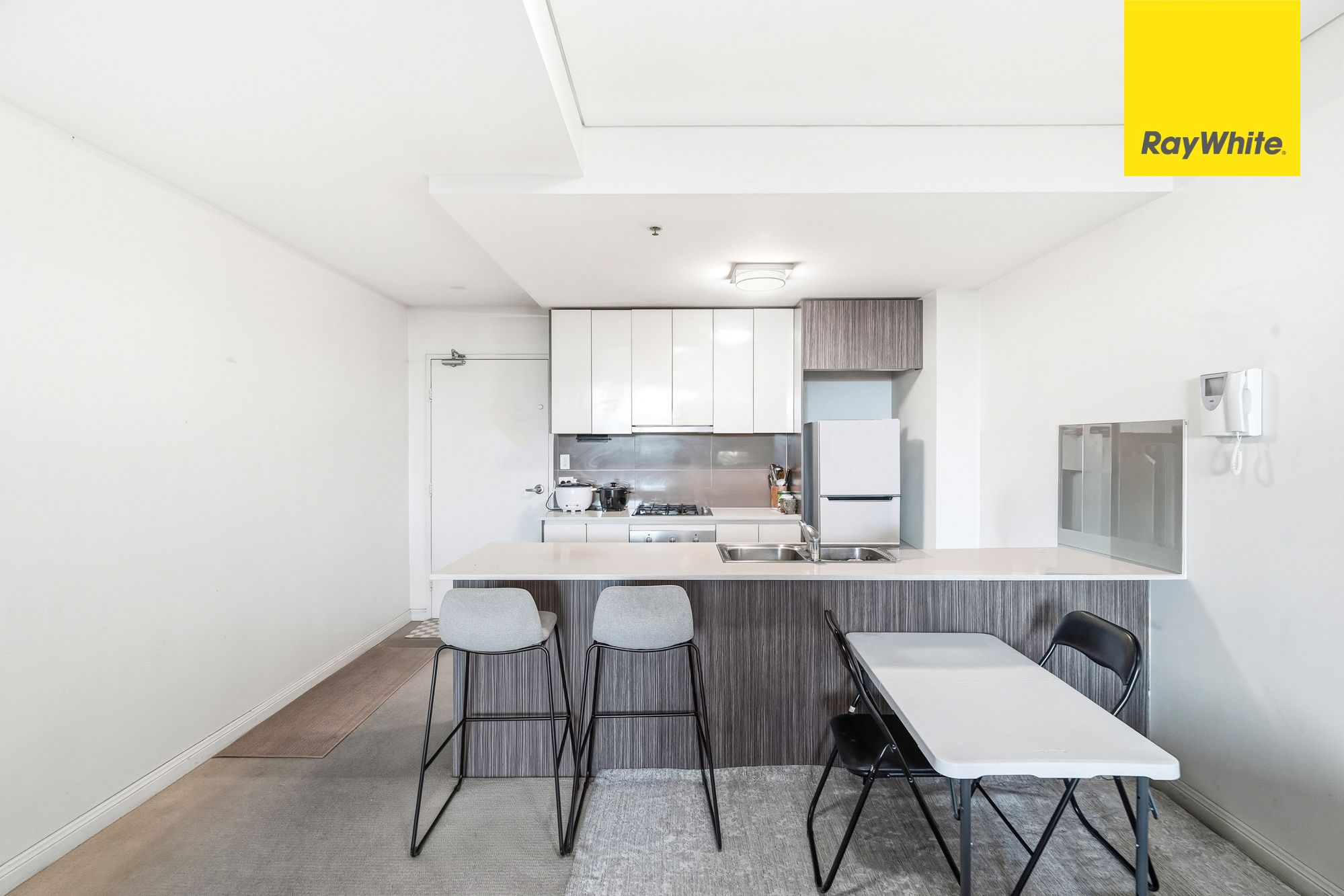 806/6-10 Charles Street — photo 8 of 17