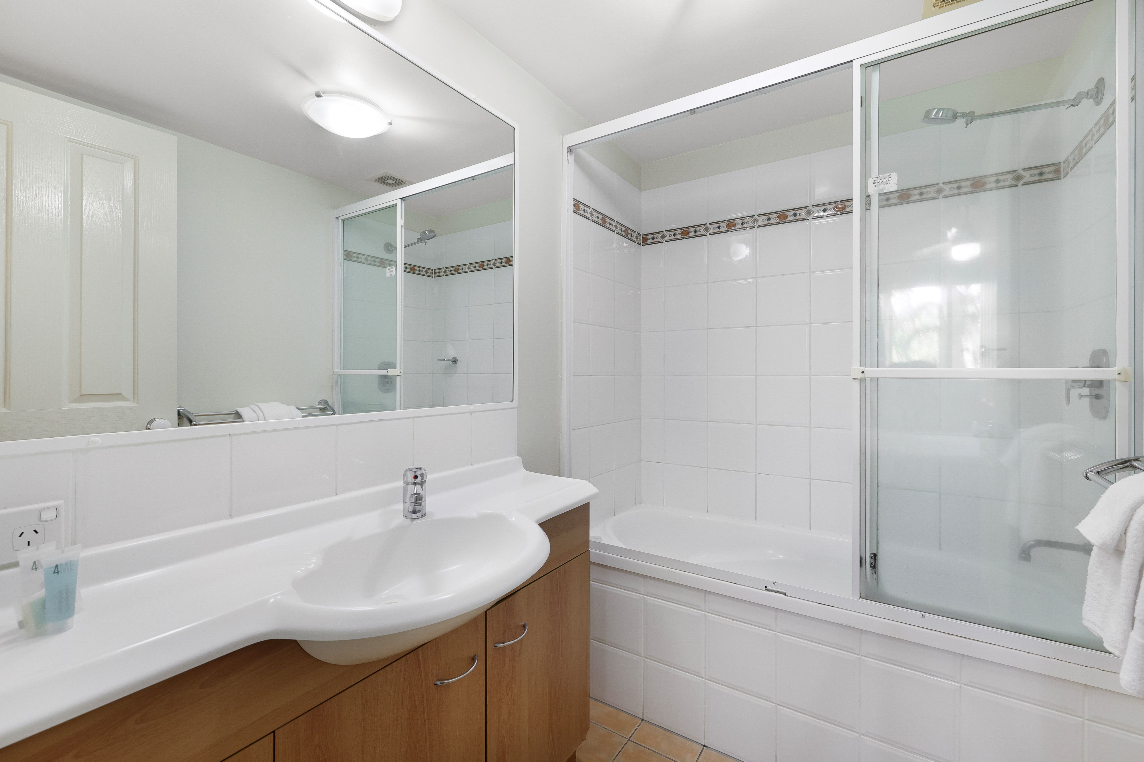 100/2342 Gold Coast Highway — photo 10 of 16