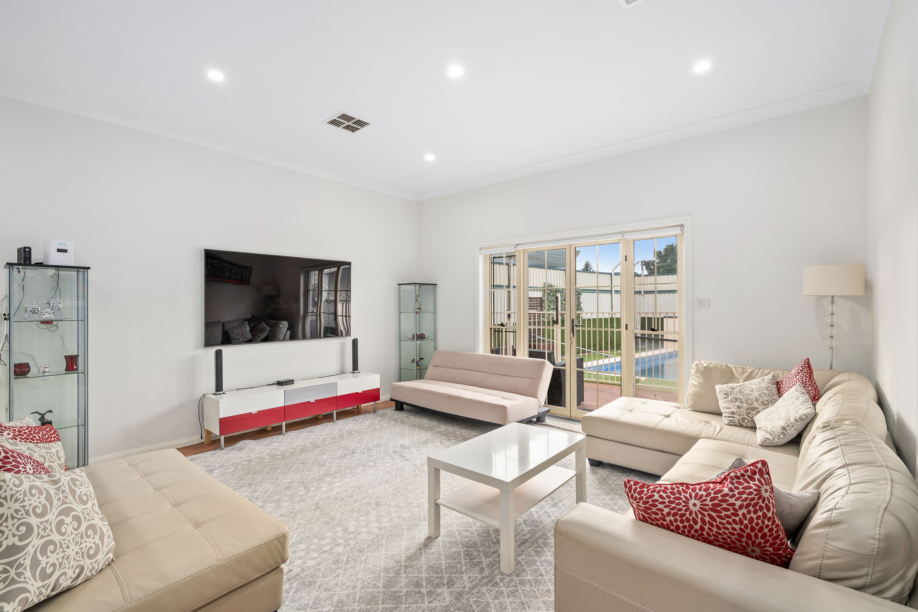12 Bratsell Street — photo 5 of 13