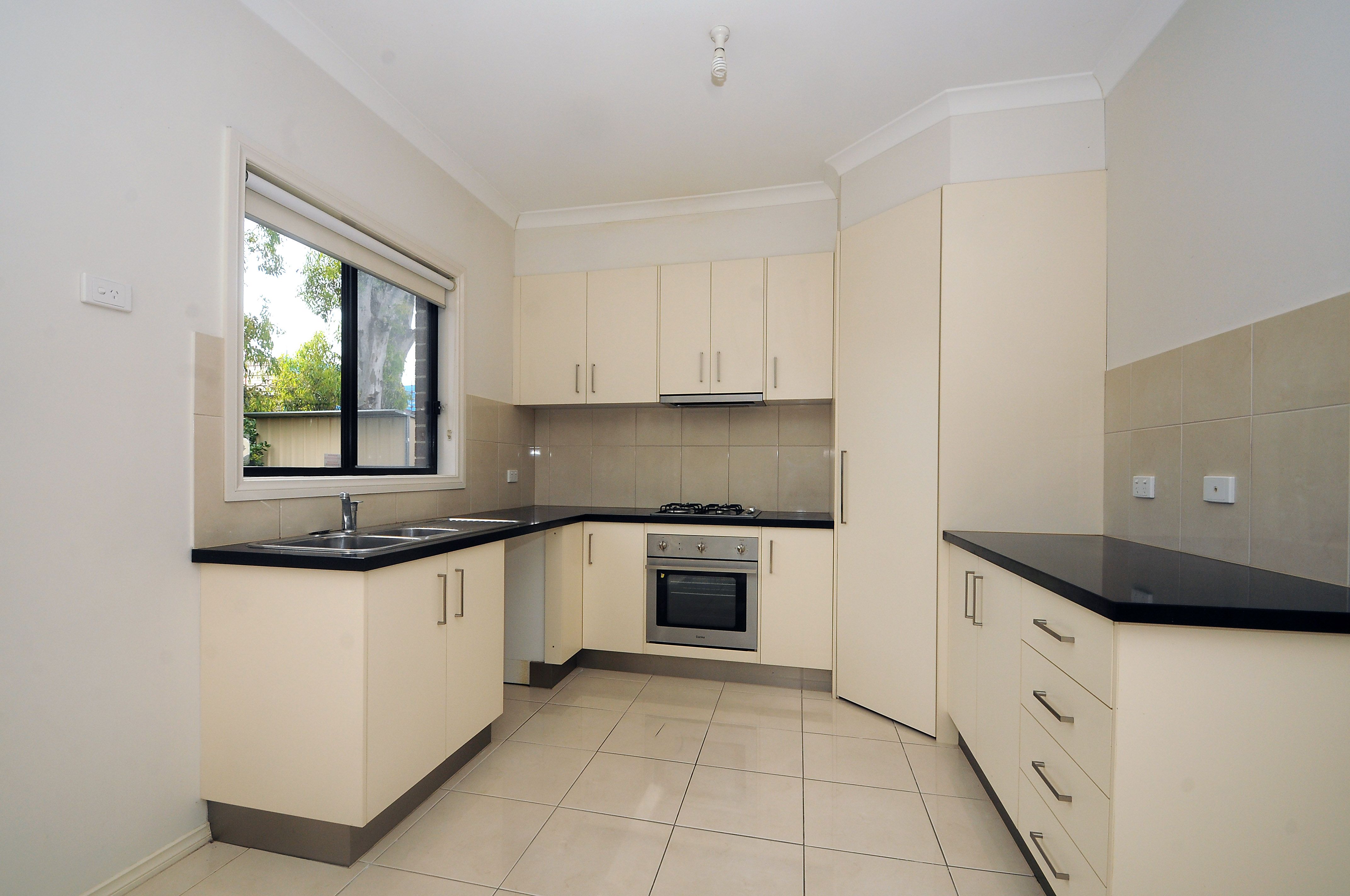 4 / 22 Mons Parade, Noble Park, VIC 3174