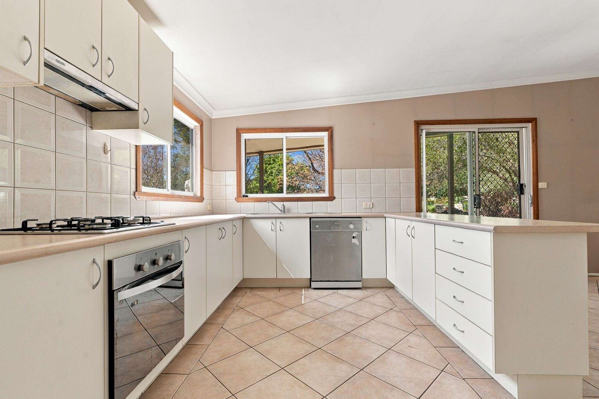 24 George Street — photo 5 of 18
