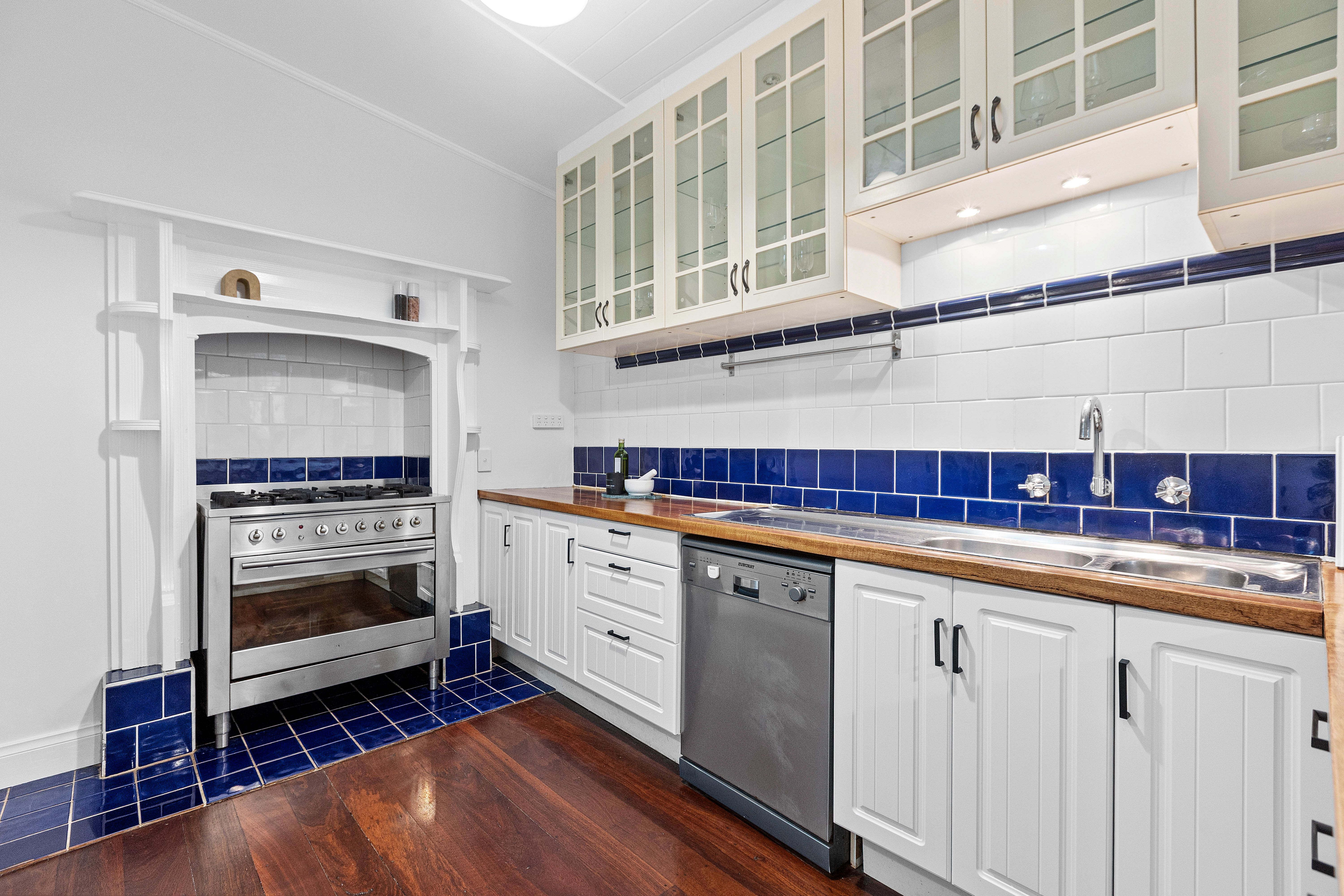 47 Hope Street — photo 10 of 28