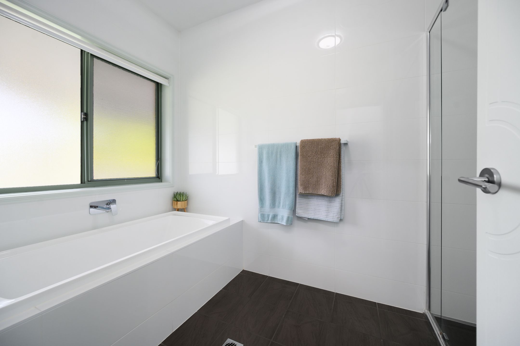 1/33 Rivertree Avenue — photo 15 of 29