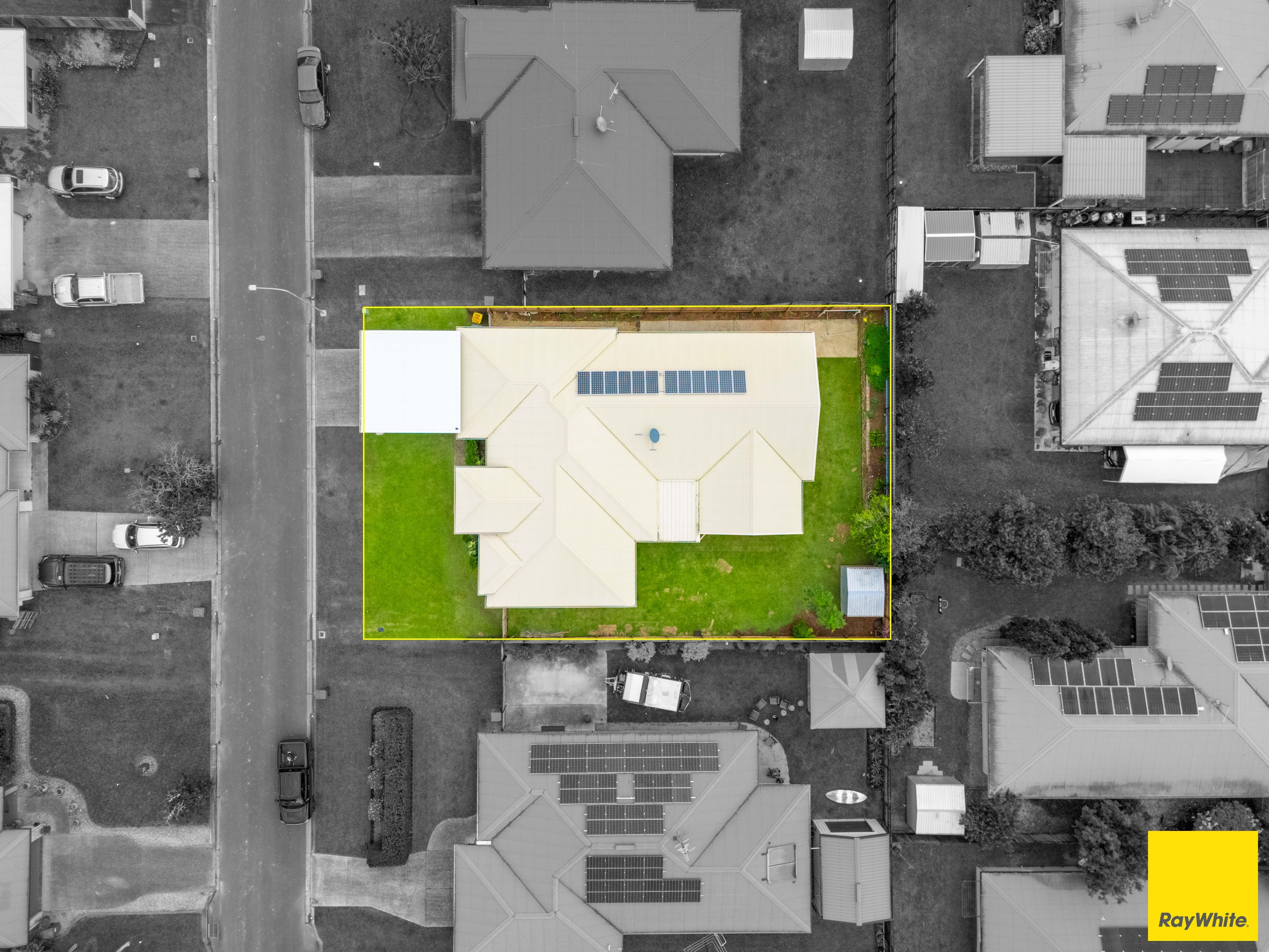 12 Altona Street, Bentley Park, QLD 4869