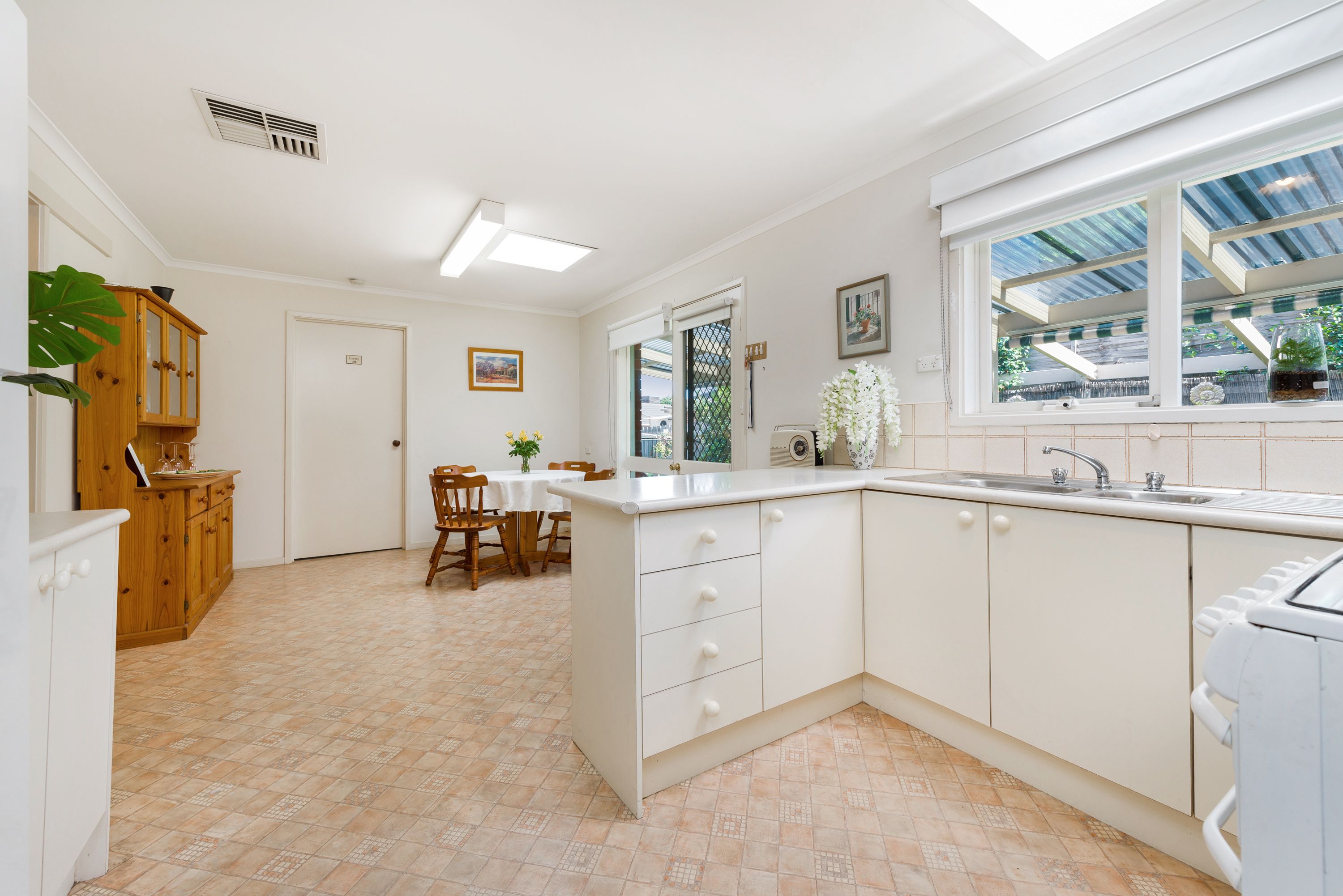 2/31 Forest Road, Ferntree Gully, VIC 3156