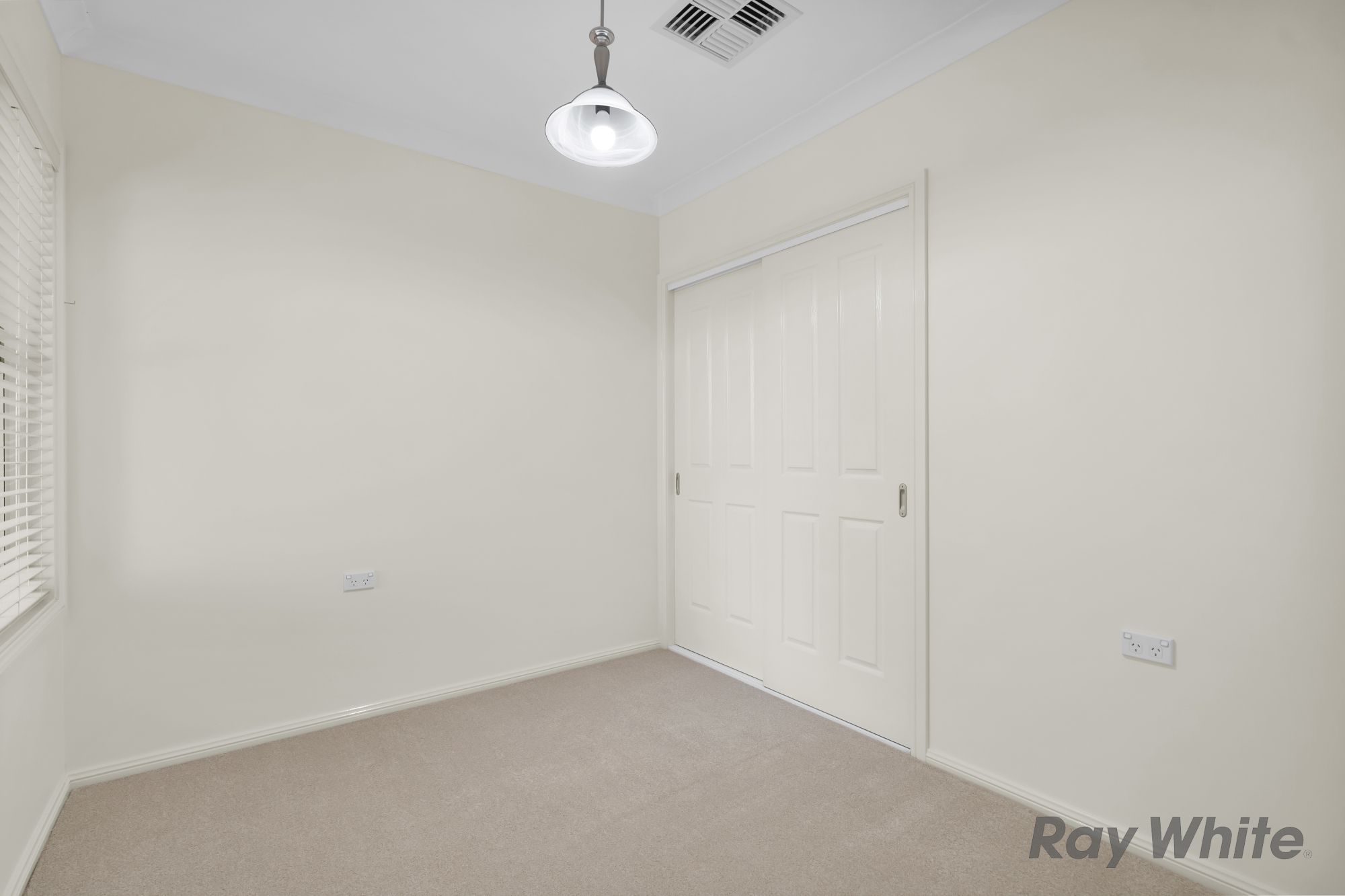3/3-5 Colden Street — photo 8 of 13