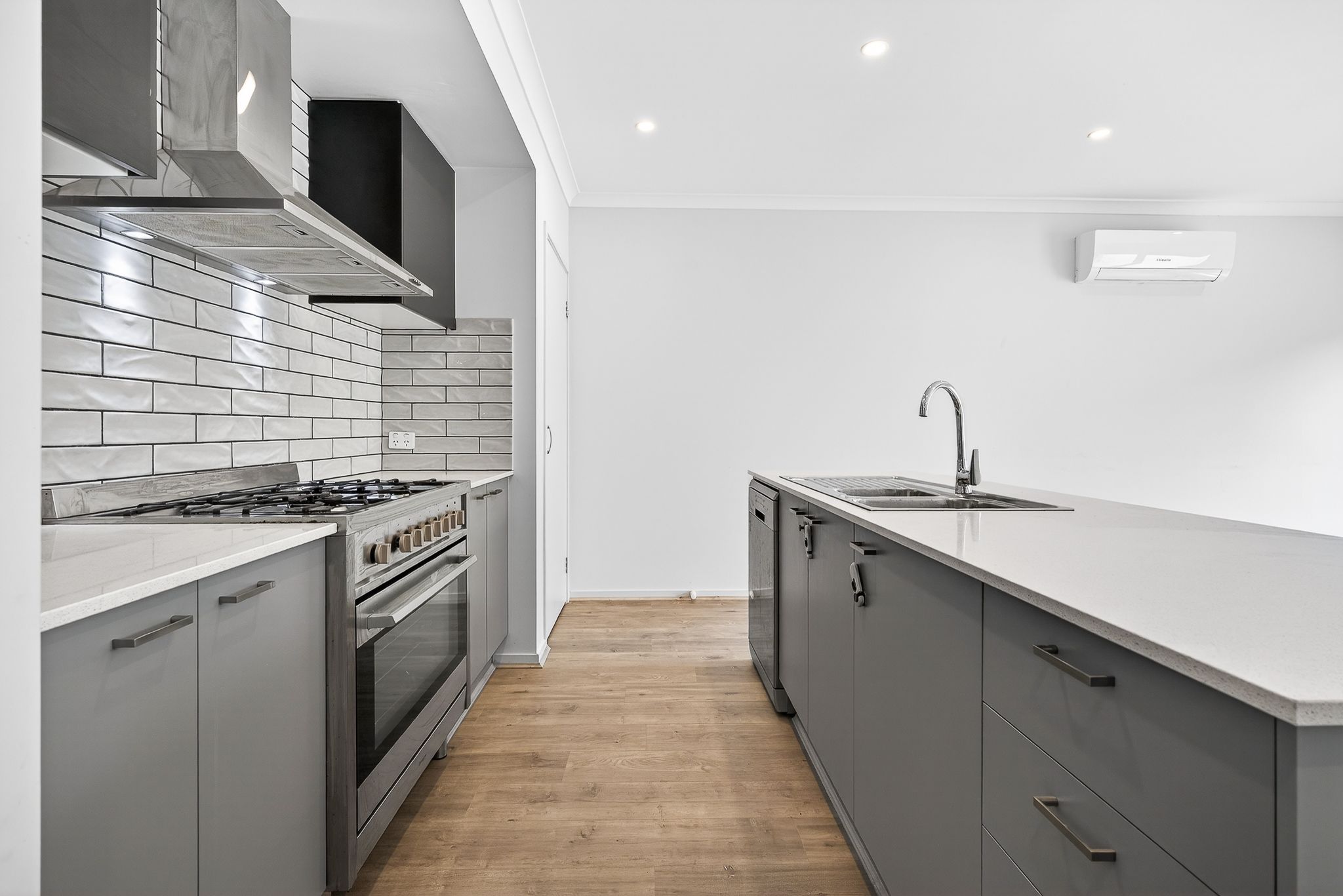 17 Fellowship Street, Clyde North, VIC 3978