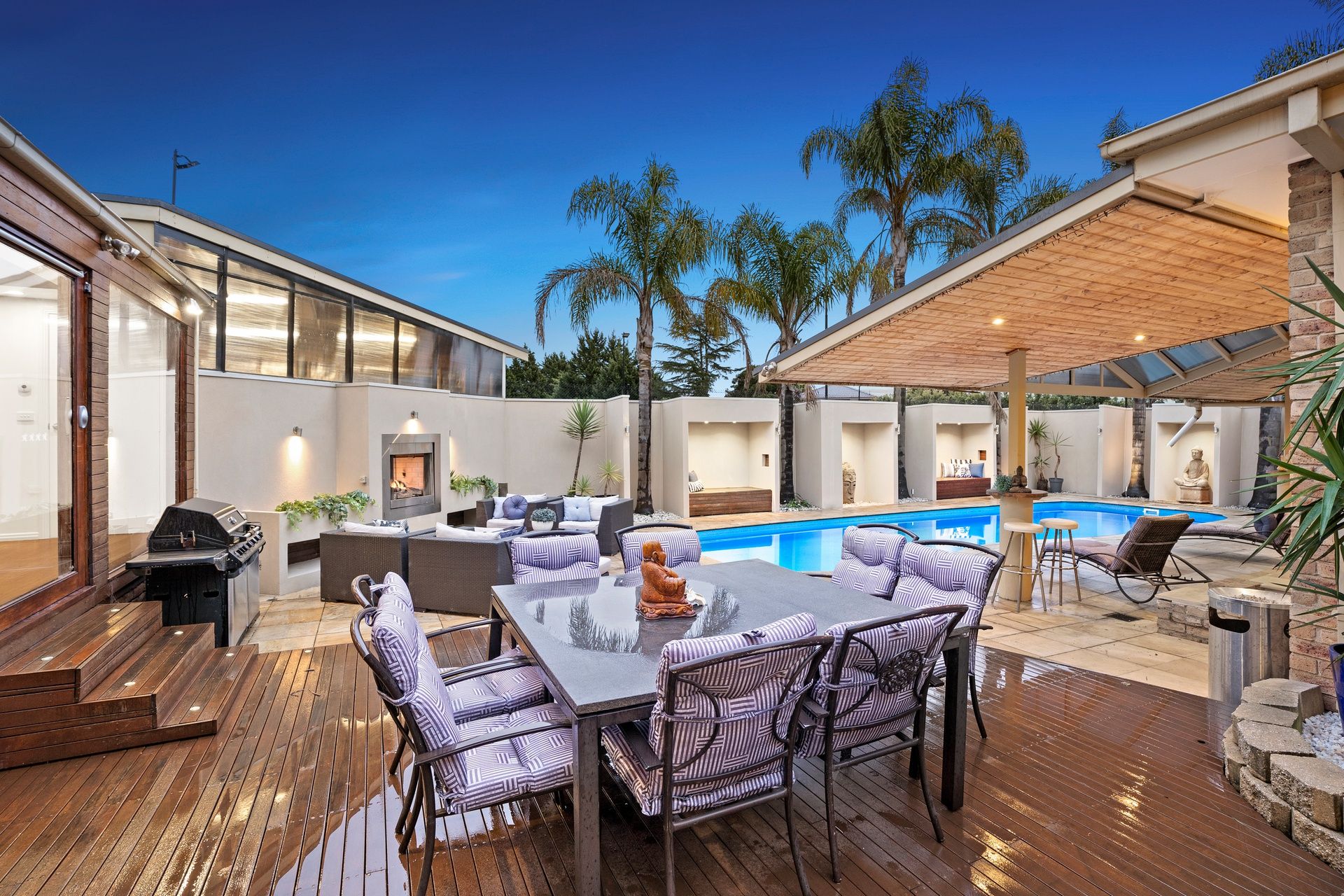 16 Regency Terrace, Lysterfield, VIC 3156 Sold House Ray White