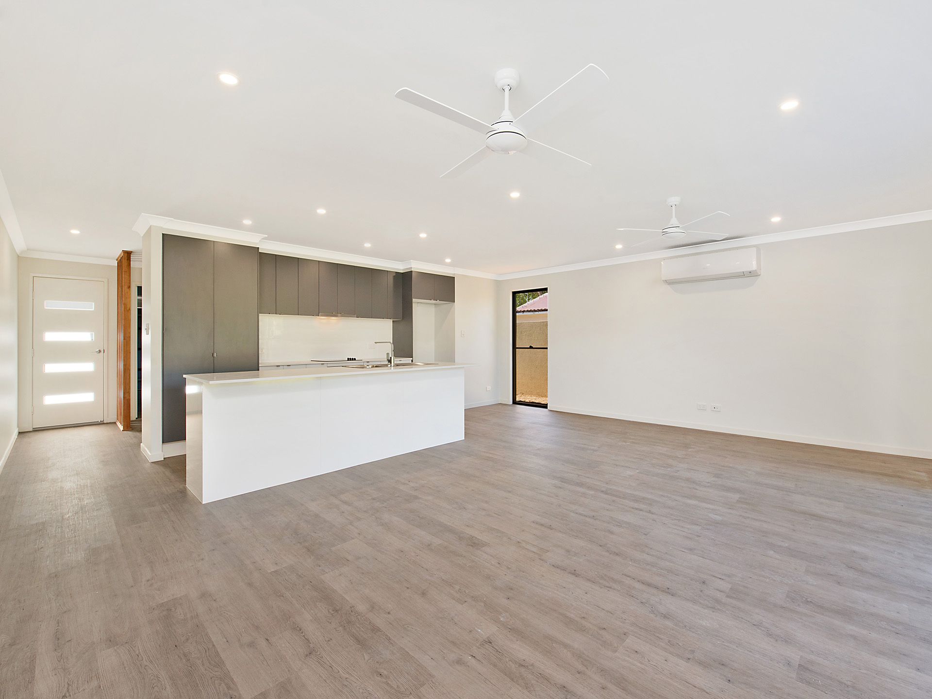 1/14 Ilaroo Crescent, Warana, QLD 4575