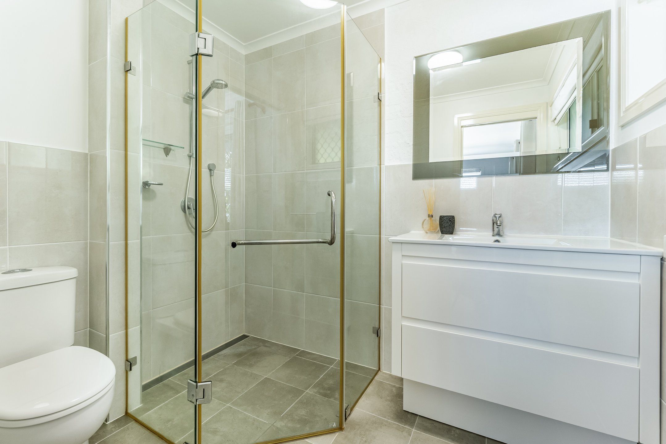 2/4 Coldstream Street — photo 10 of 13